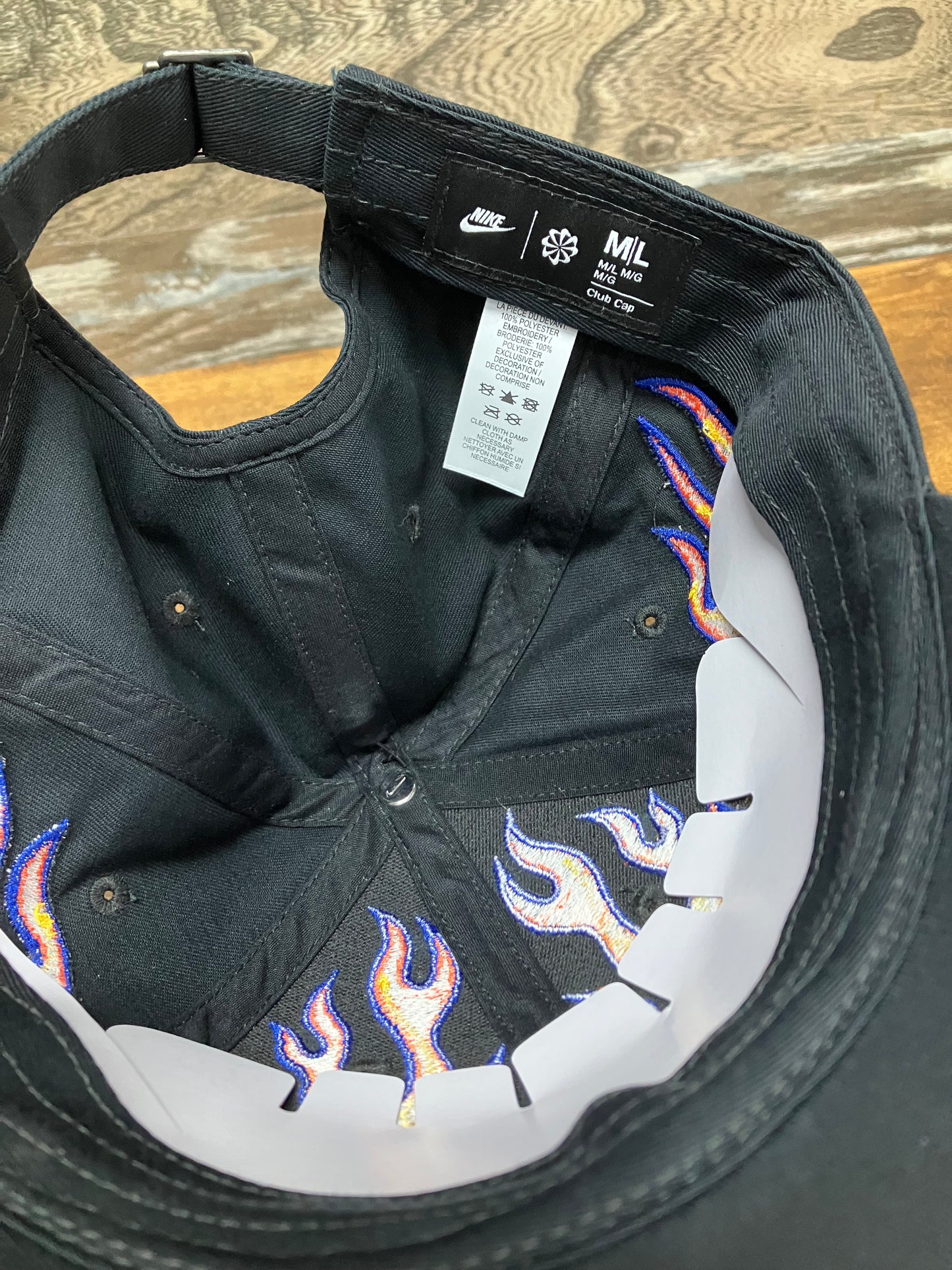Nike Flame Hat Size M/L