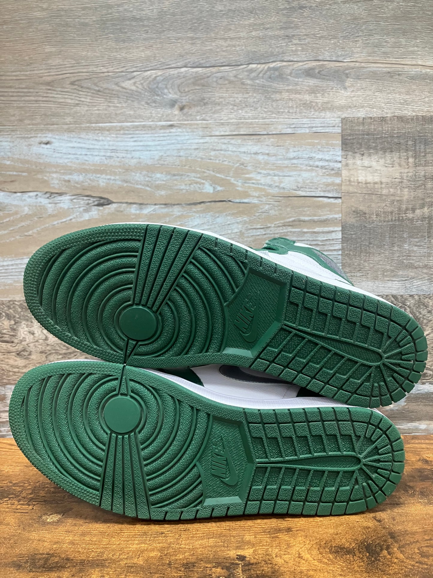 Air Jordan 1 Gorge Green 12.5