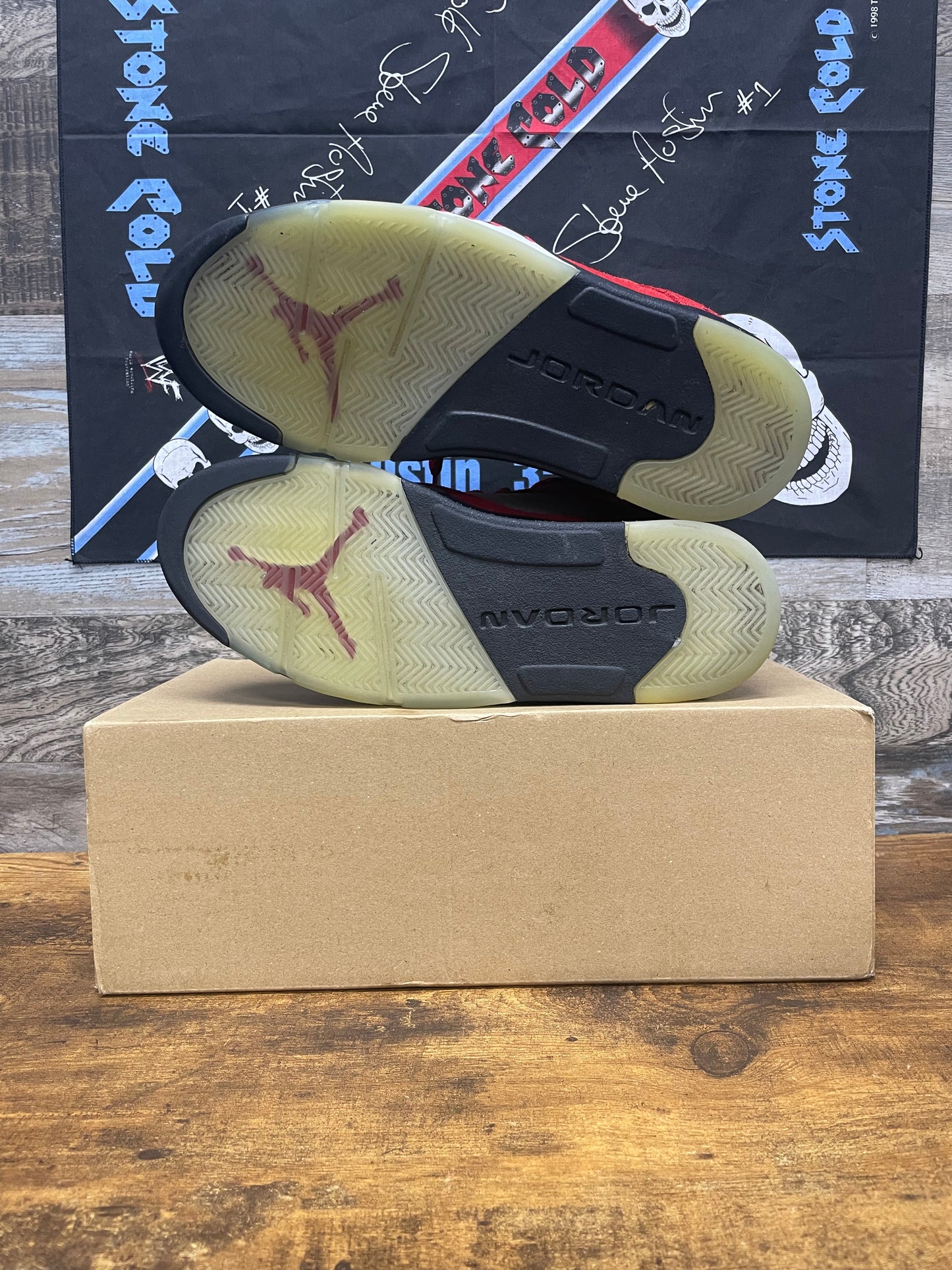 10.5 - Nike Air Jordan 5 Retro 'Raging Bull'