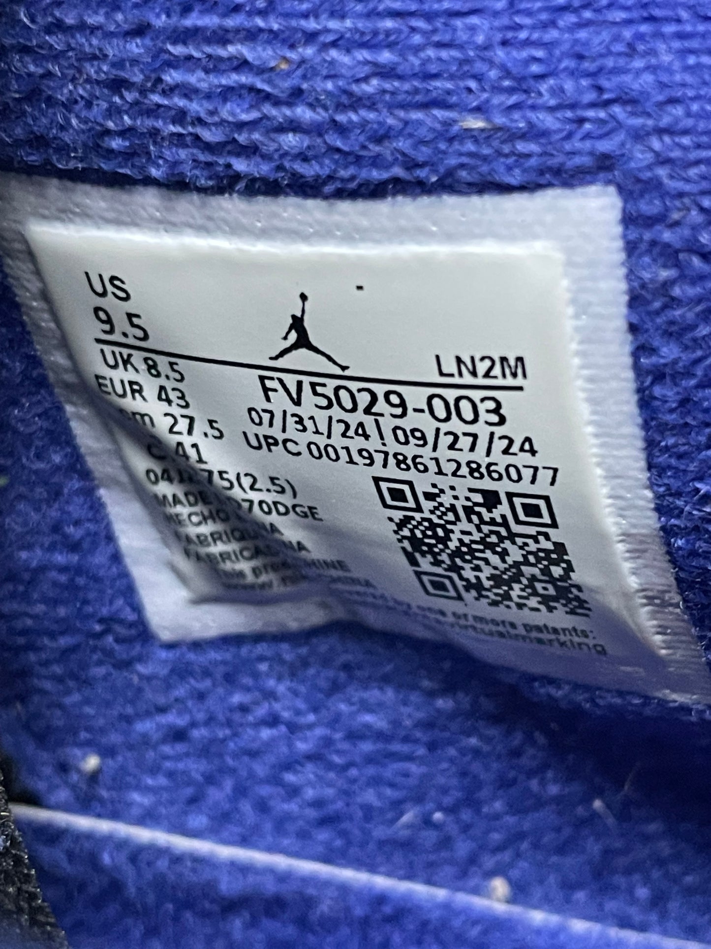 9.5 - Air Jordan 4 “ Rare Air “