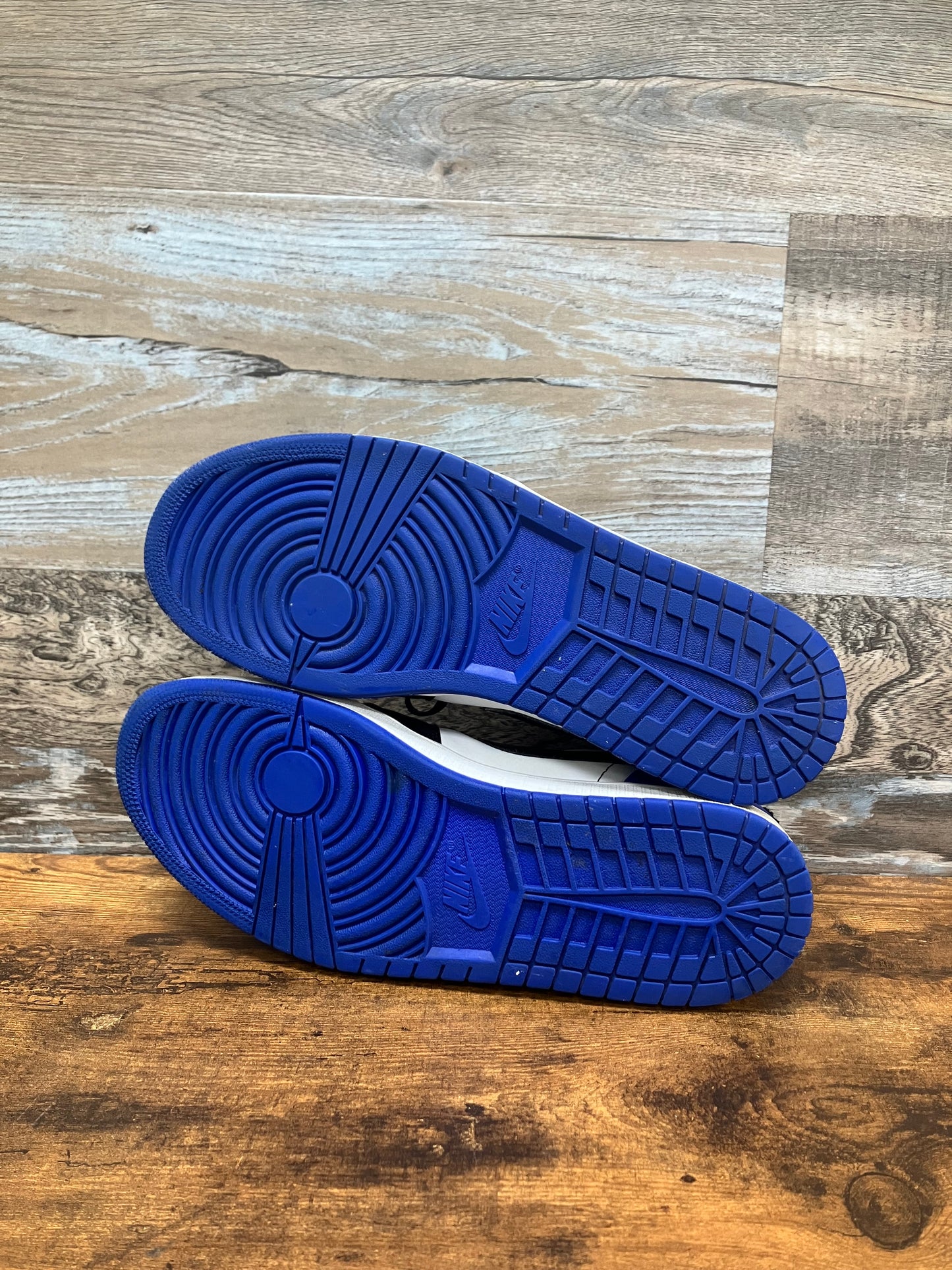 Air Jordan 1 Low Royal Toe