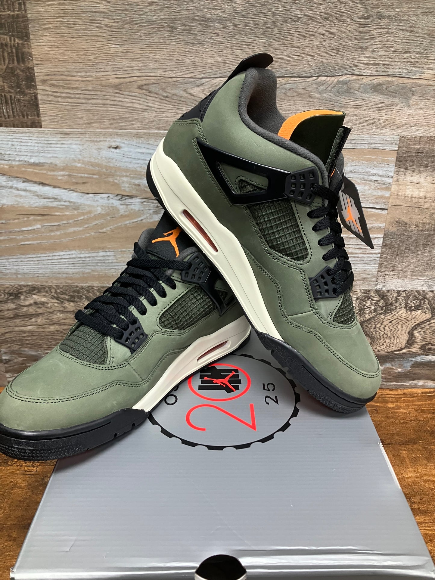 Air Jordan 4 Retro Undefeated