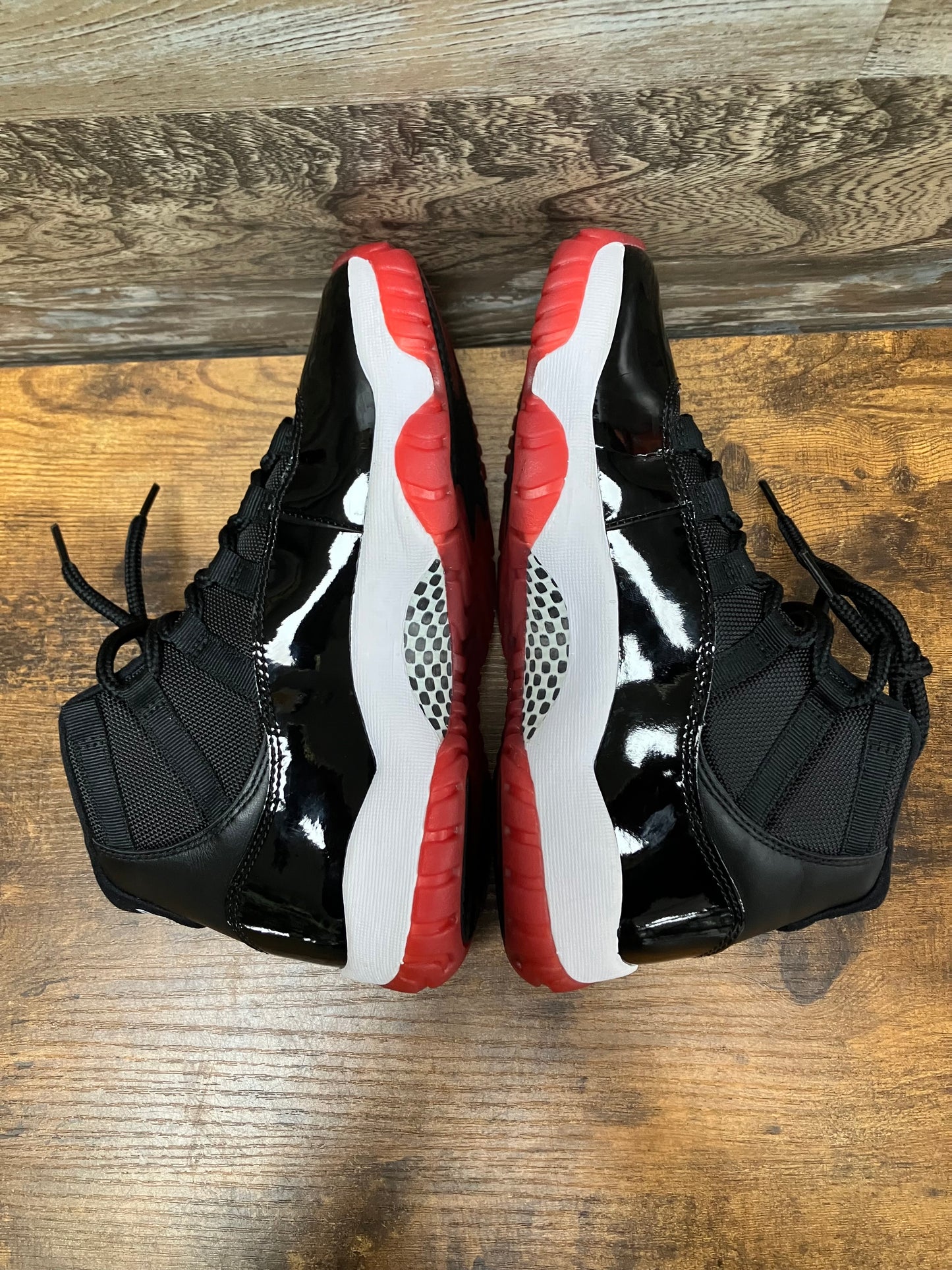 Air Jordan 11 Bred size 7 men’s