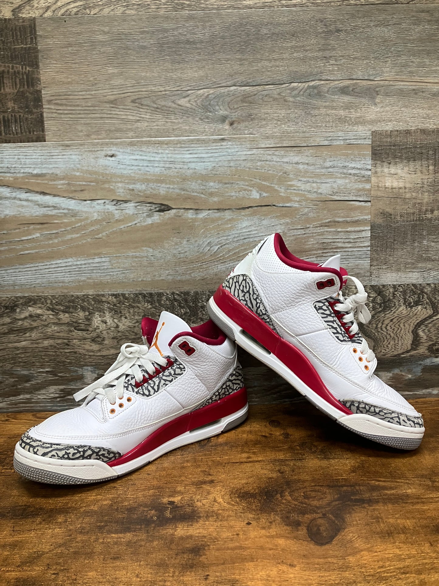 Air Jordan 3 Cardinal Red 8.5