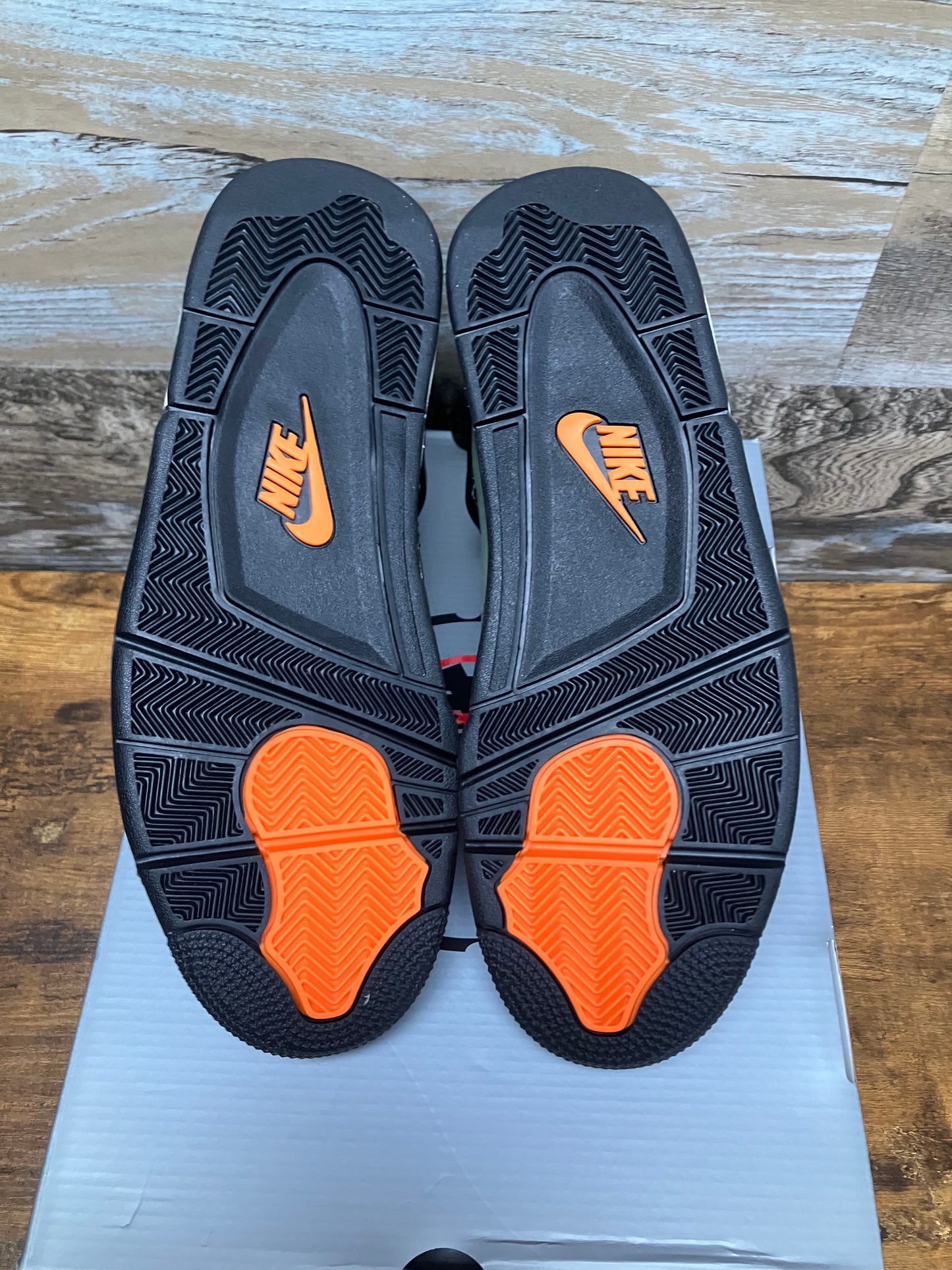 Air Jordan 4 Retro Undefeated