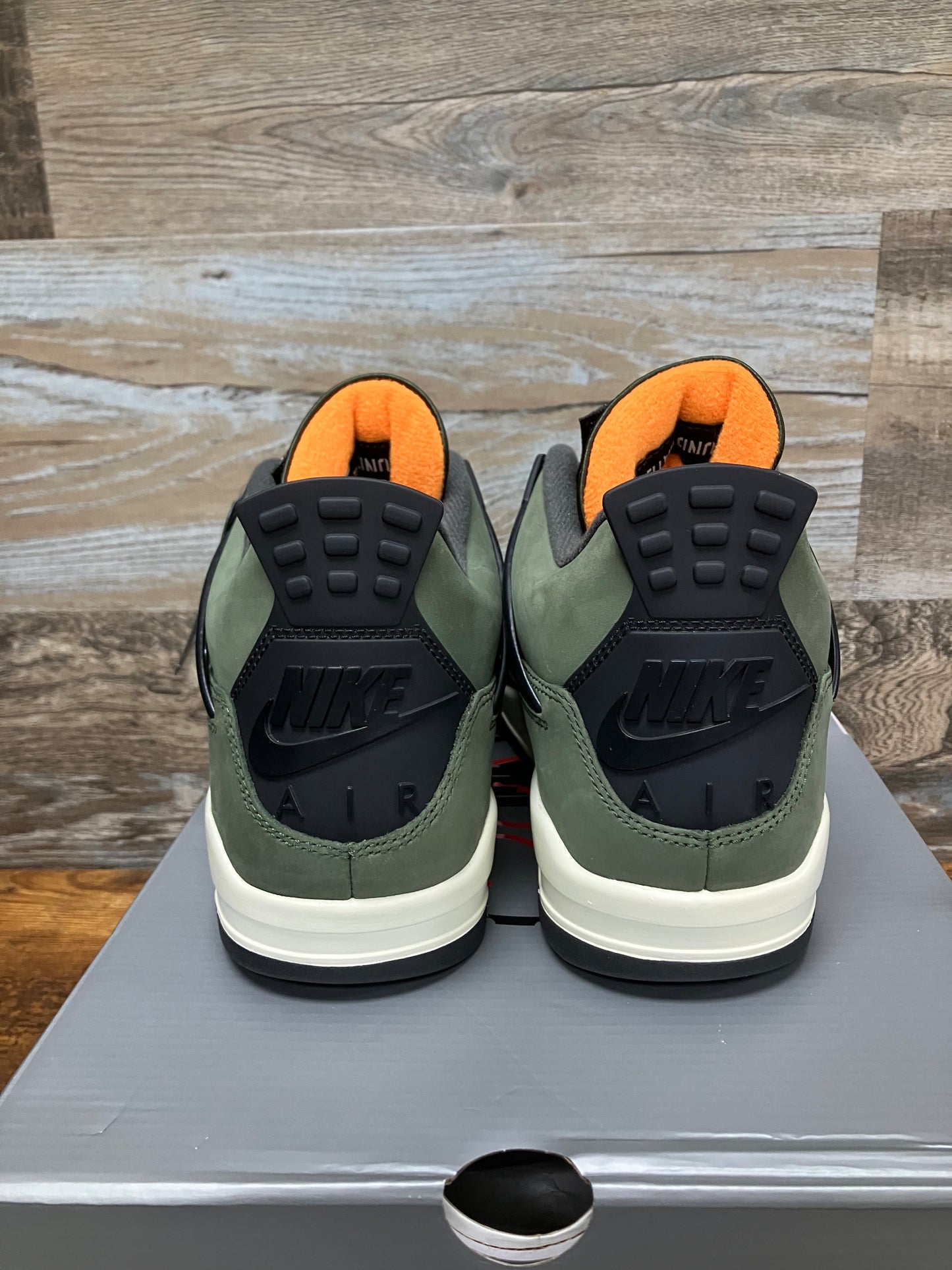 Air Jordan 4 Retro Undefeated
