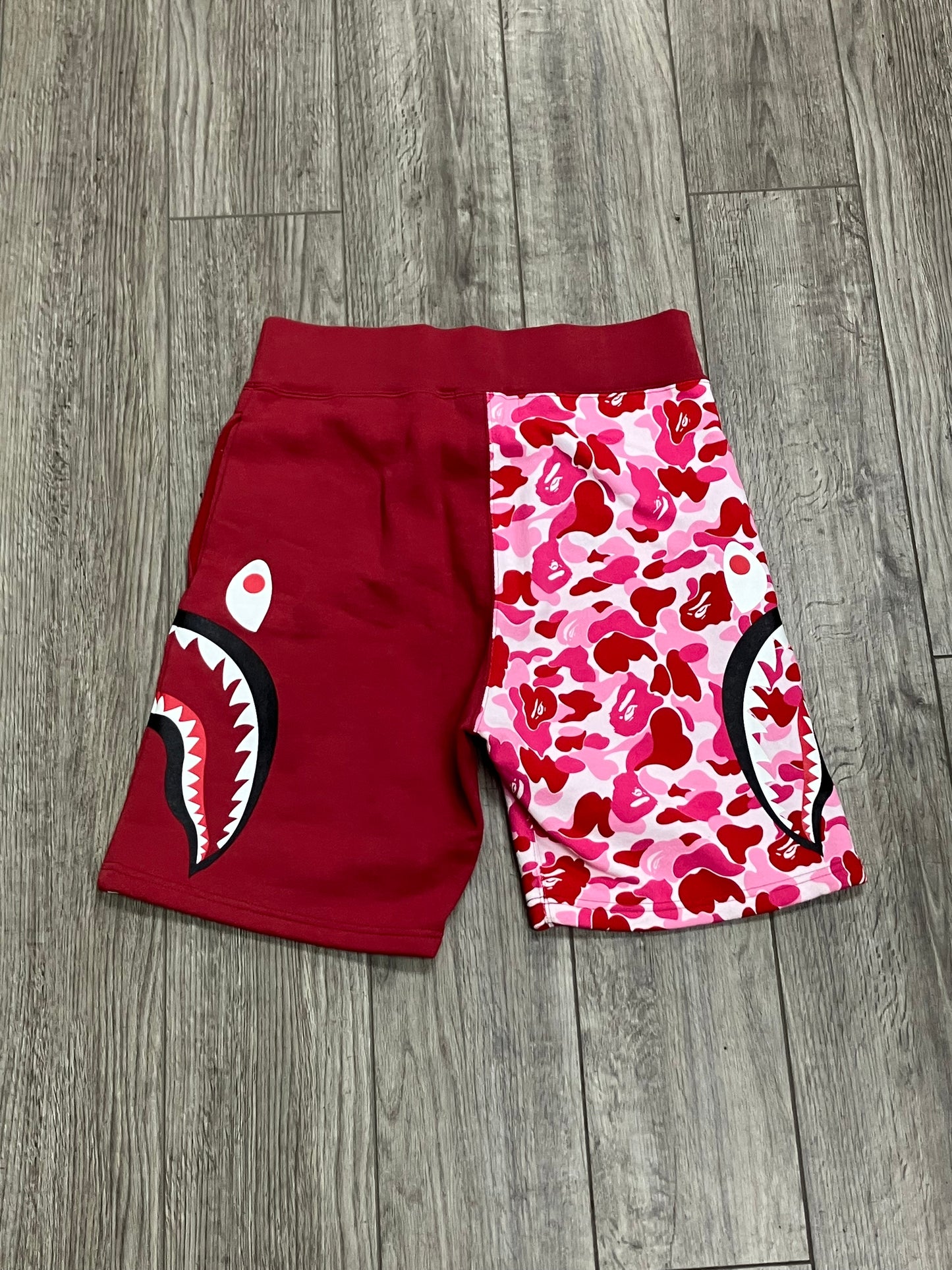 Bape Split camo pink/red Sz S shorts