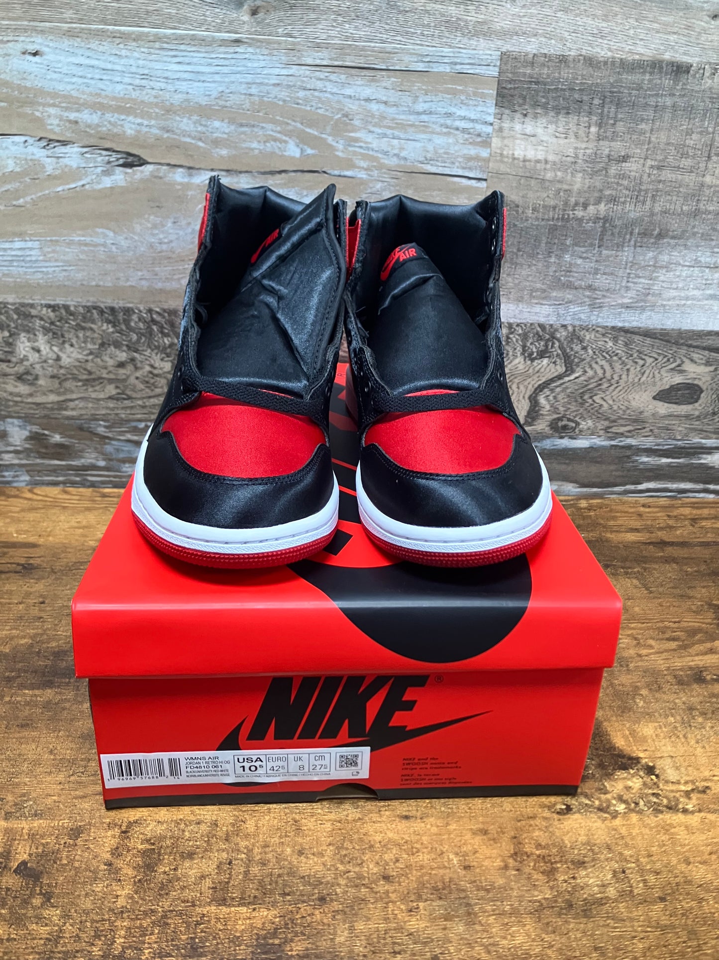 Jordan Satin Bred Size 10.5w (9M)