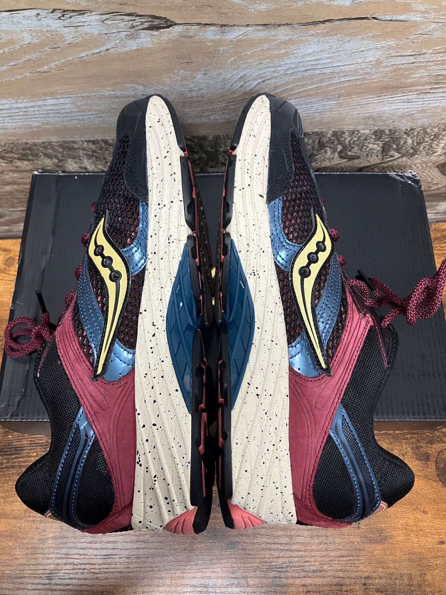 11-Saucony ProGrid Omni