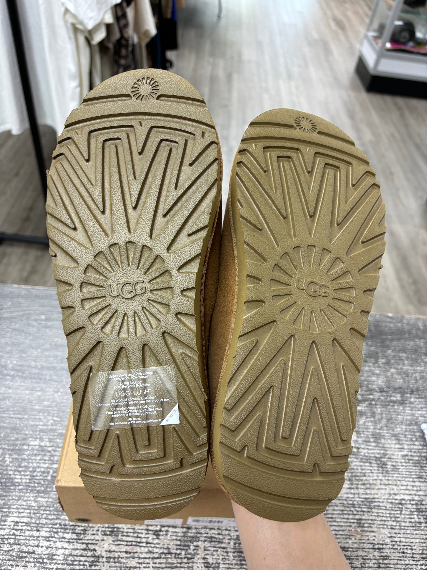 Ugg Tasman chestnut size 10w/8.5m new