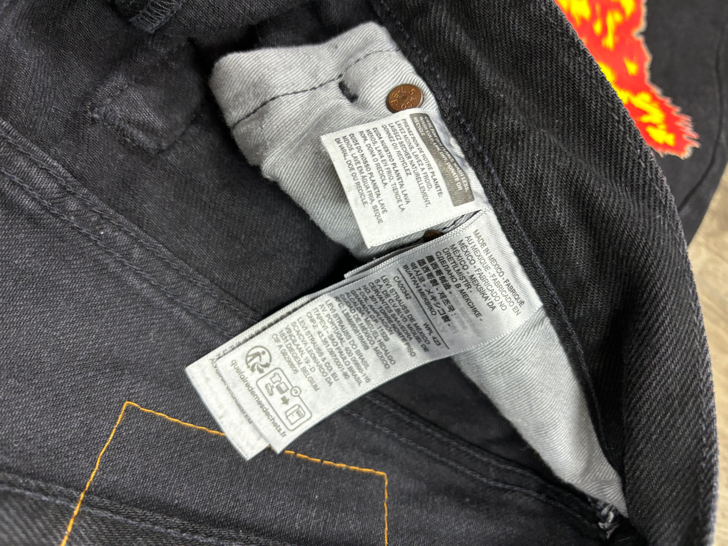 Offset Levi’s denim tears jeans 32x32