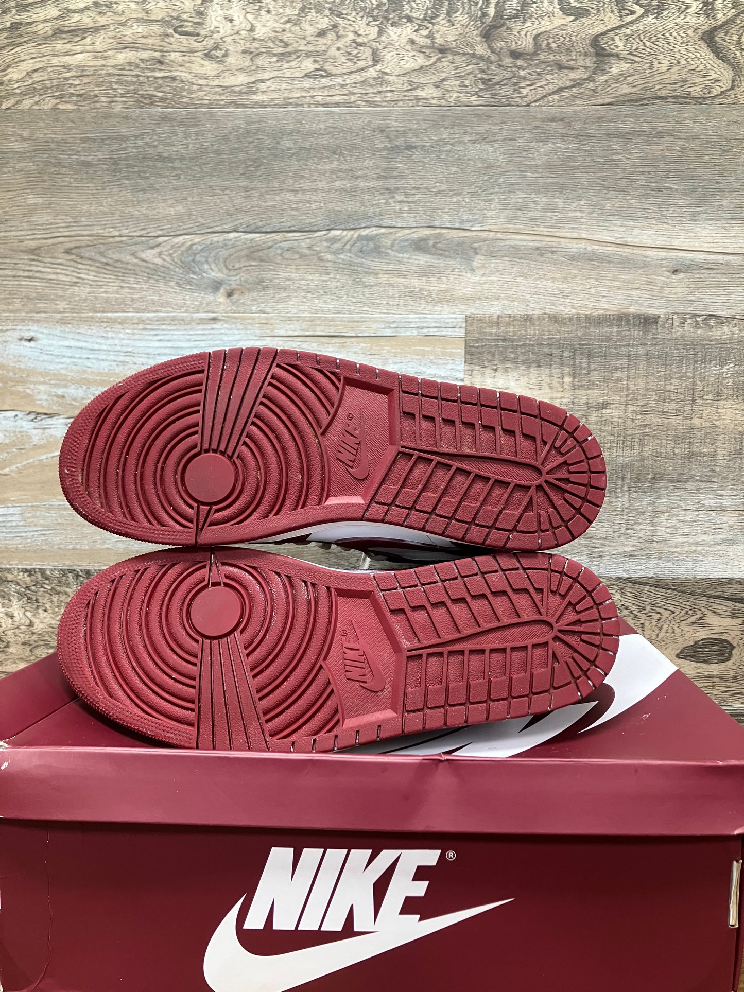 Air Jordan 1 Team Red size 12