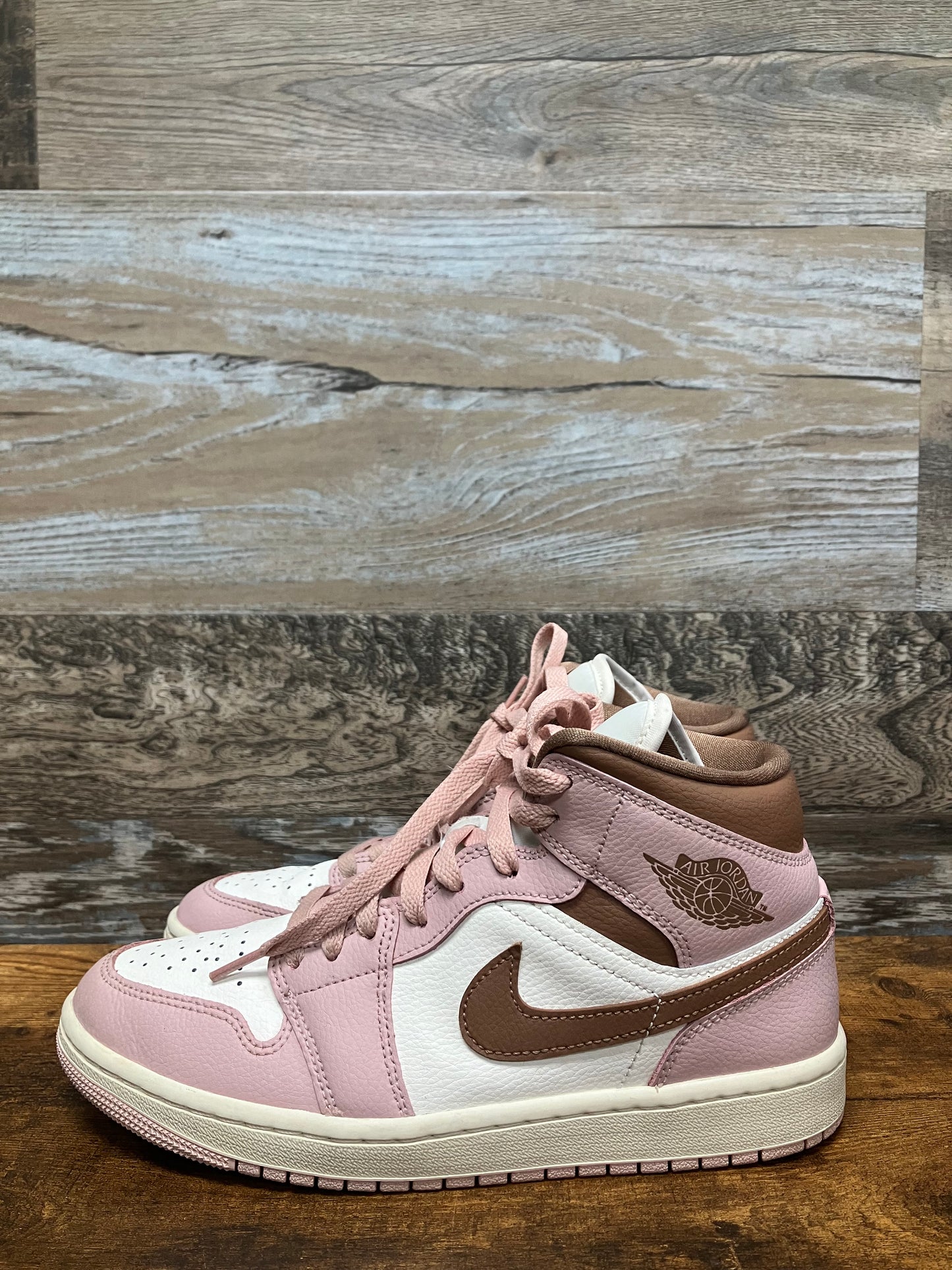 AJ 1 Mid Pink 8w