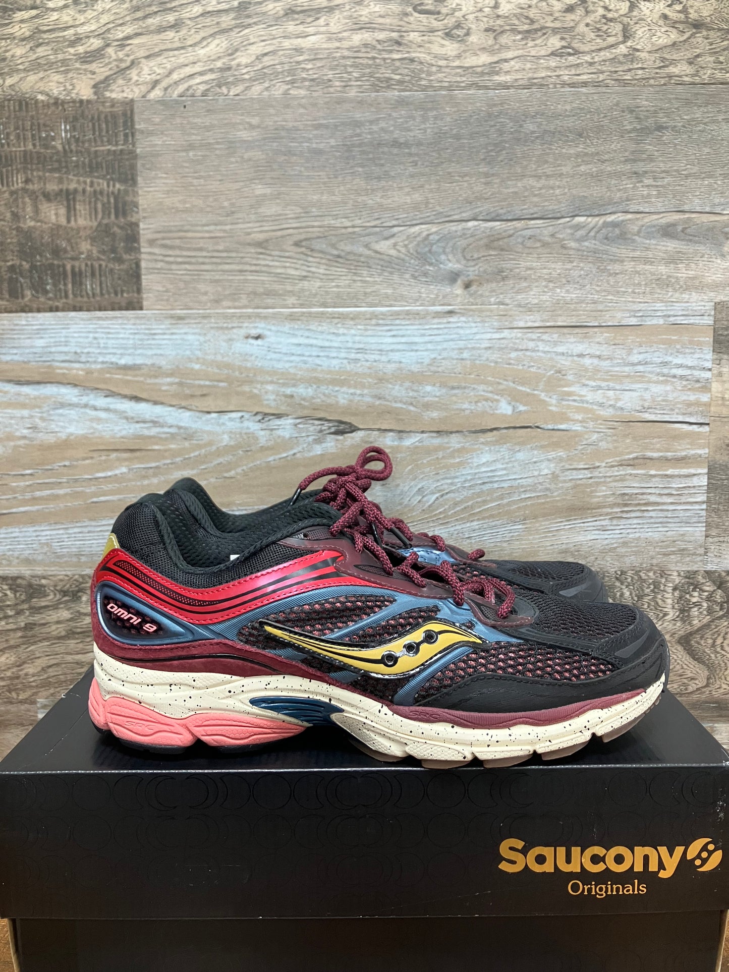 11-Saucony ProGrid Omni
