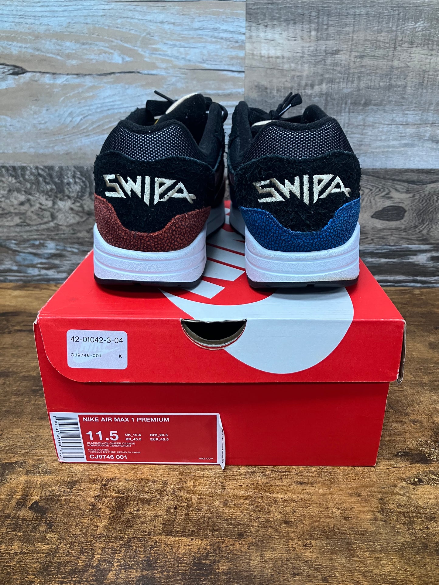 Airmax 1 Swipa Size 11.5