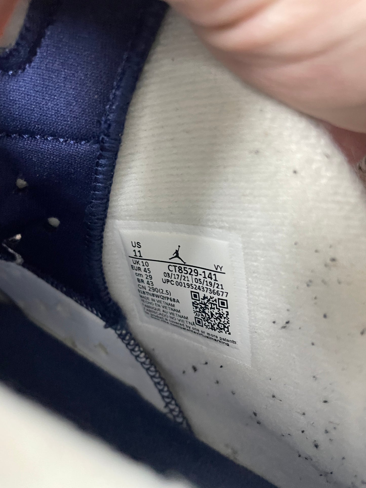 Jordan 6 Midnight Navy Size 11