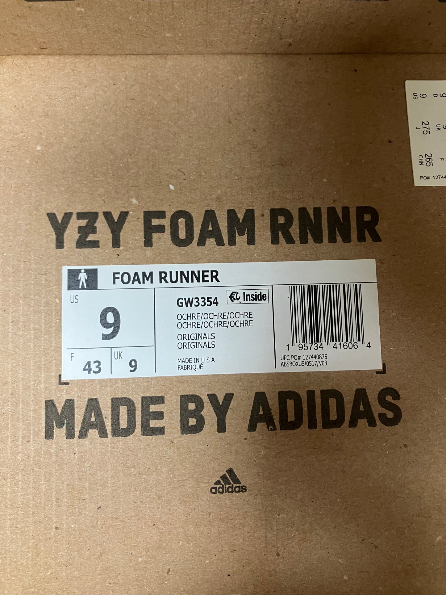 Yeezy foam RNNR Ochre Size 9 New