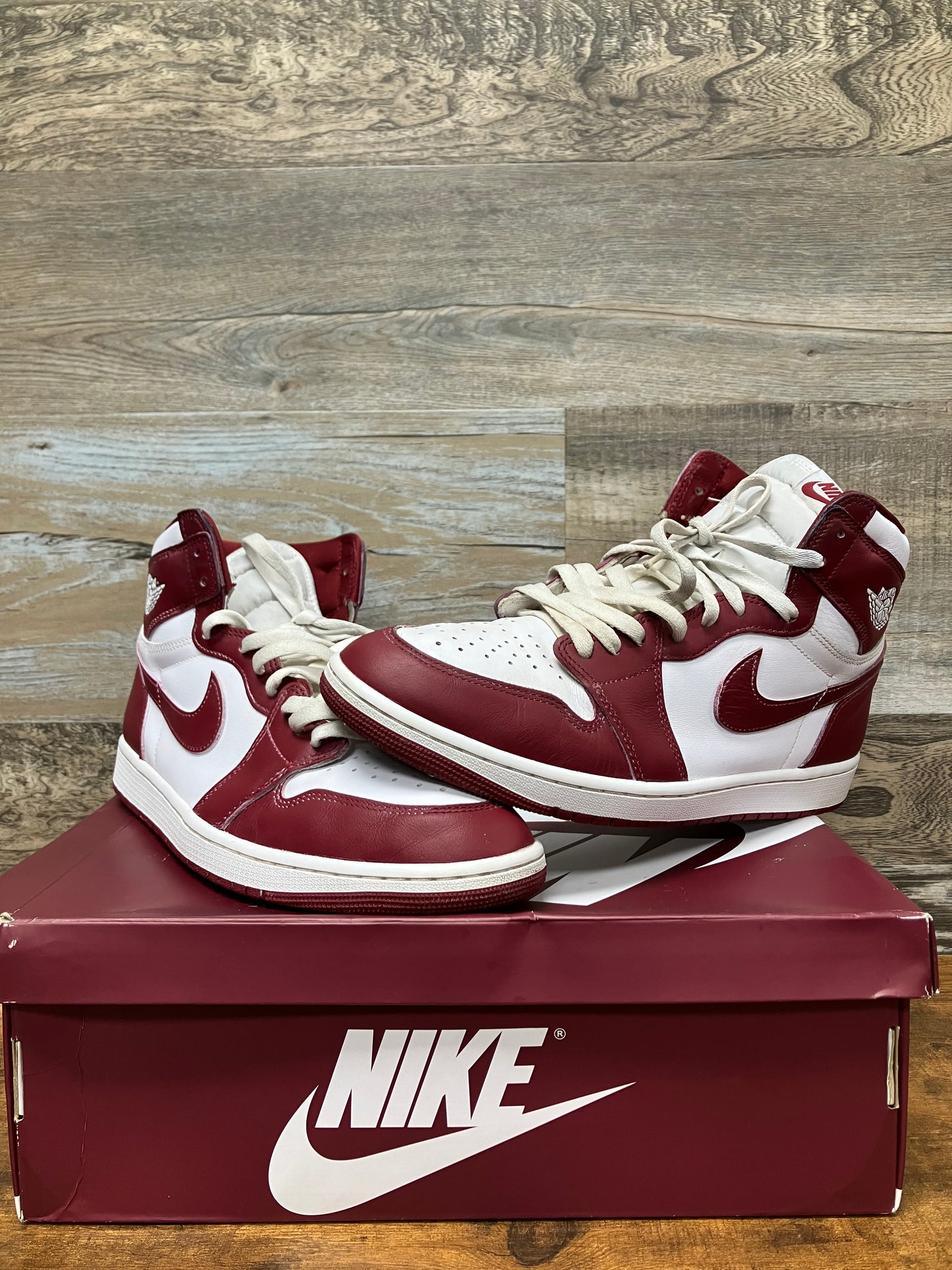 Air Jordan 1 Team Red size 12