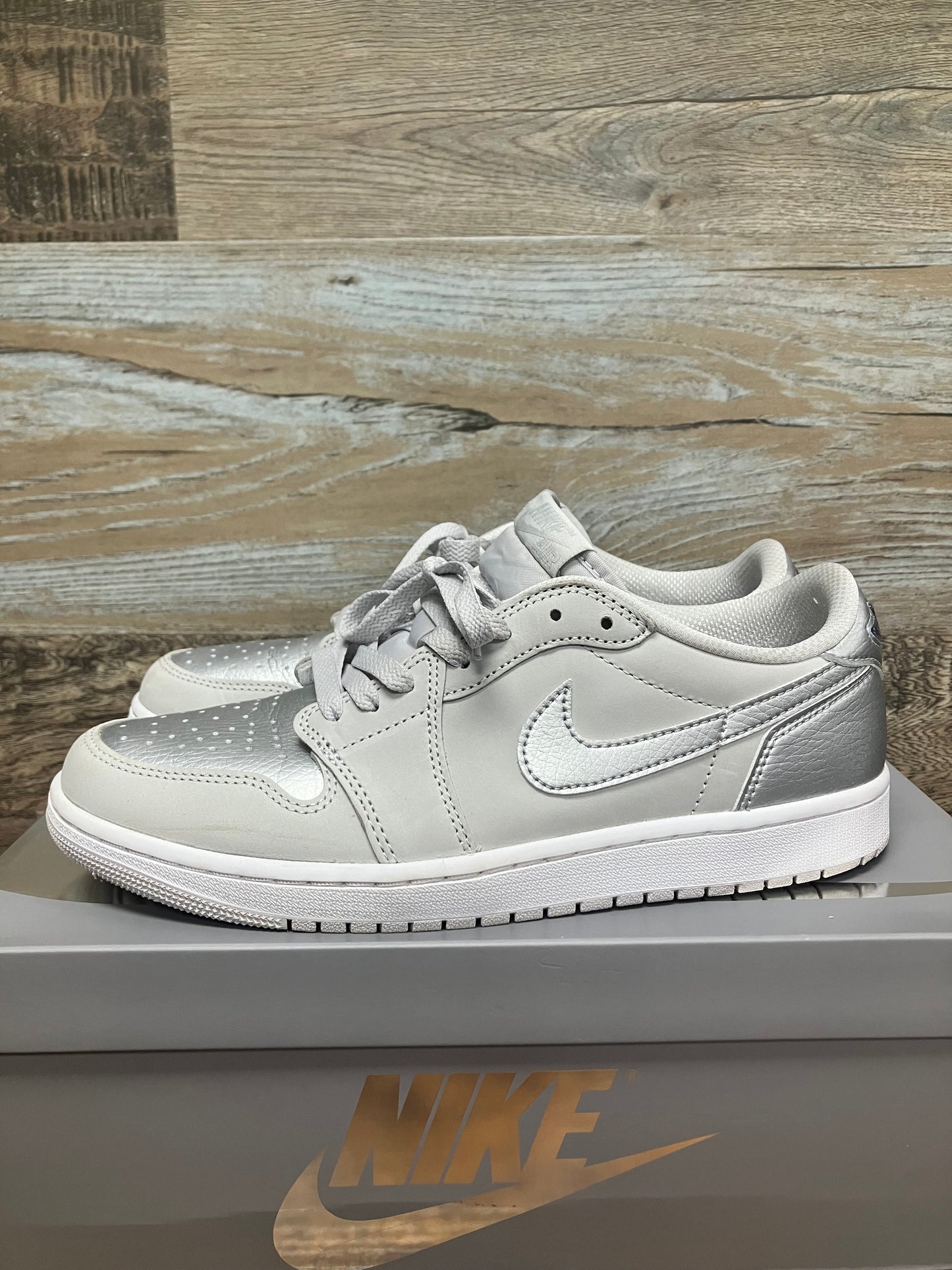 Air Jordan 1 Retro Low OG “Silver” 10