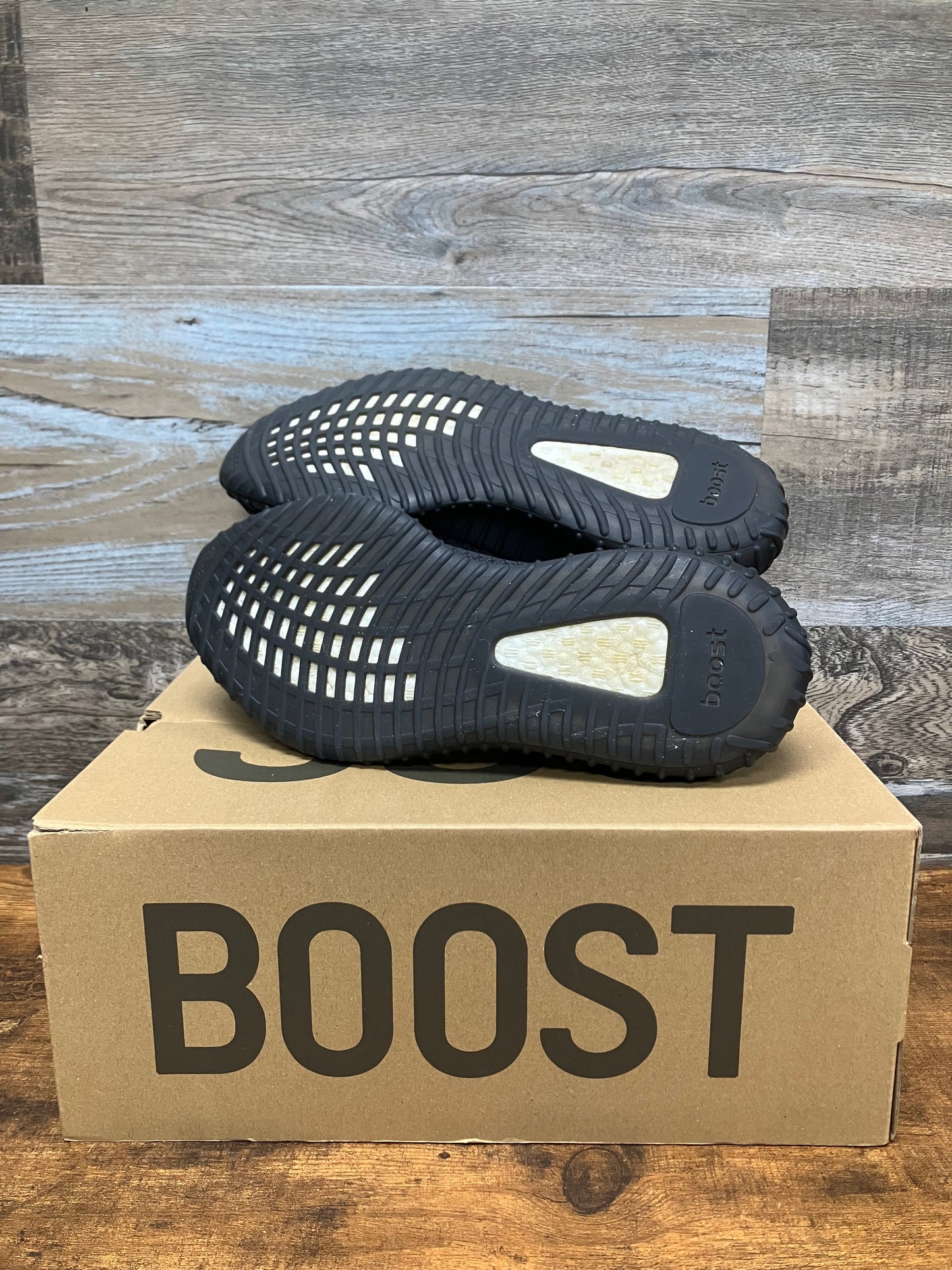 Yeezy 350 Black Static 9.5