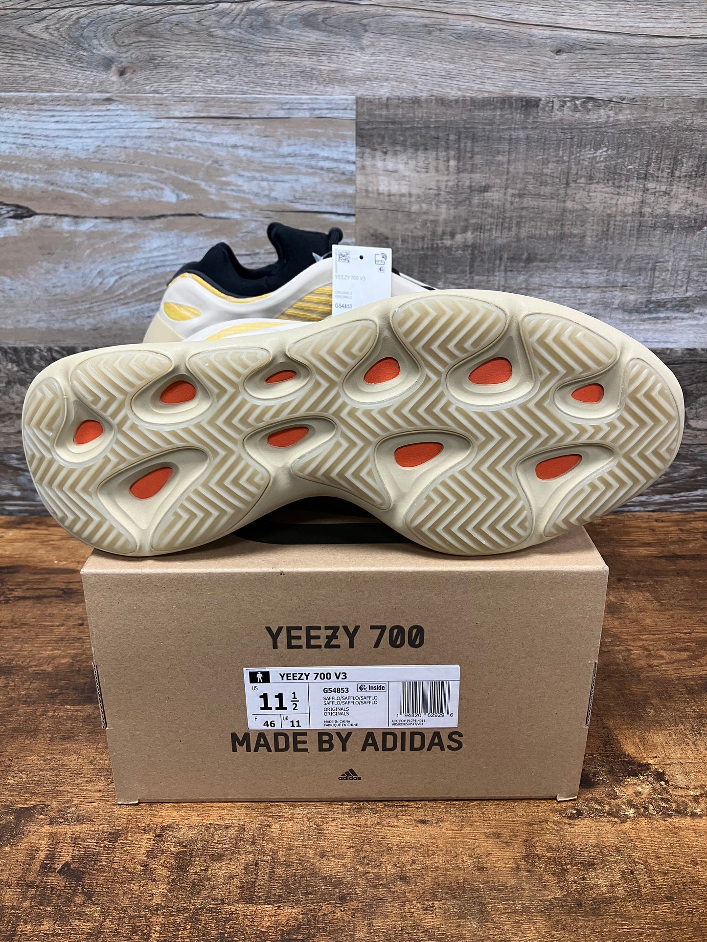 Yeezy 700 v3 Safflower Size 11.5 New