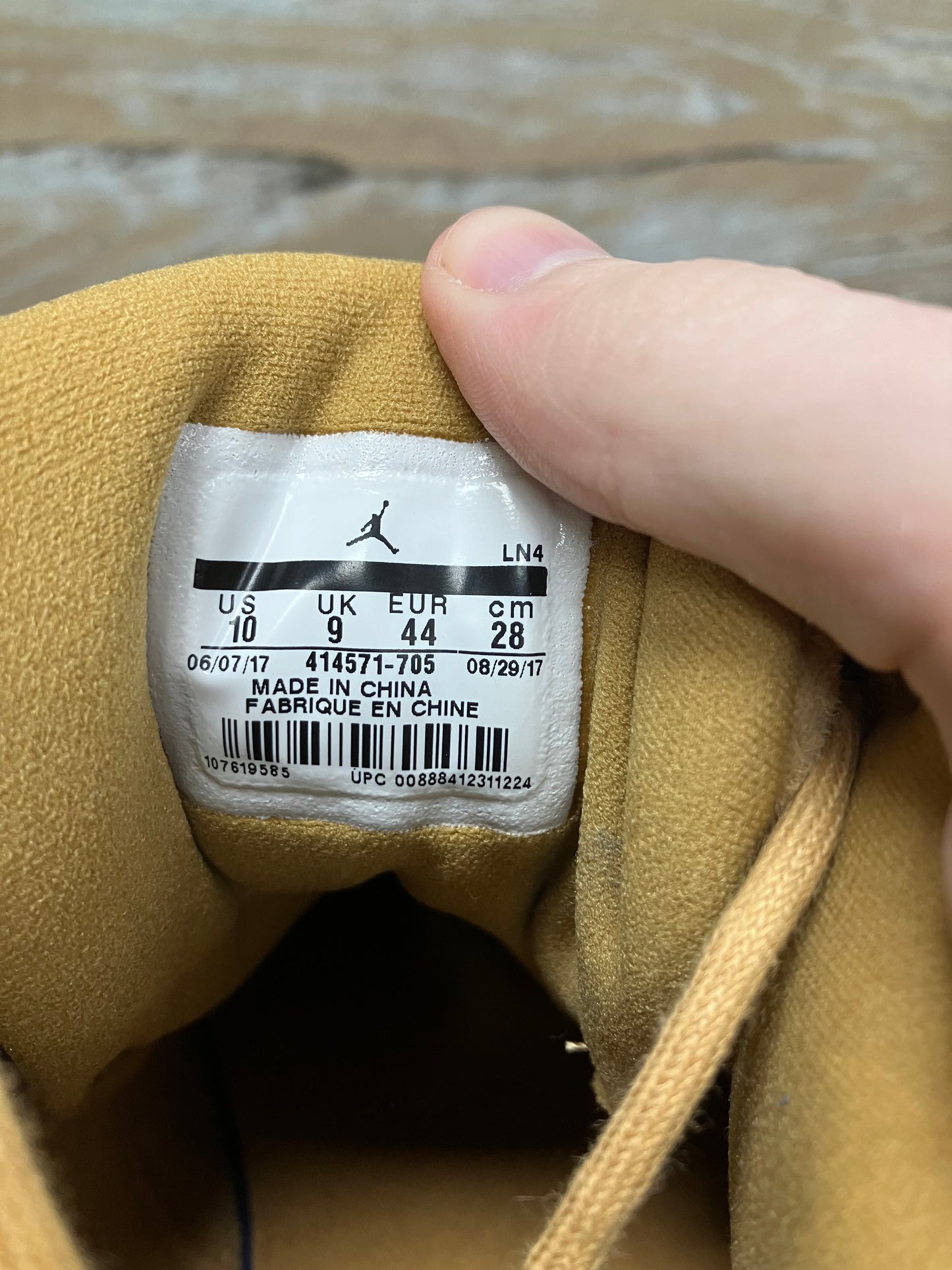 Jordan 13 Wheat Size 10