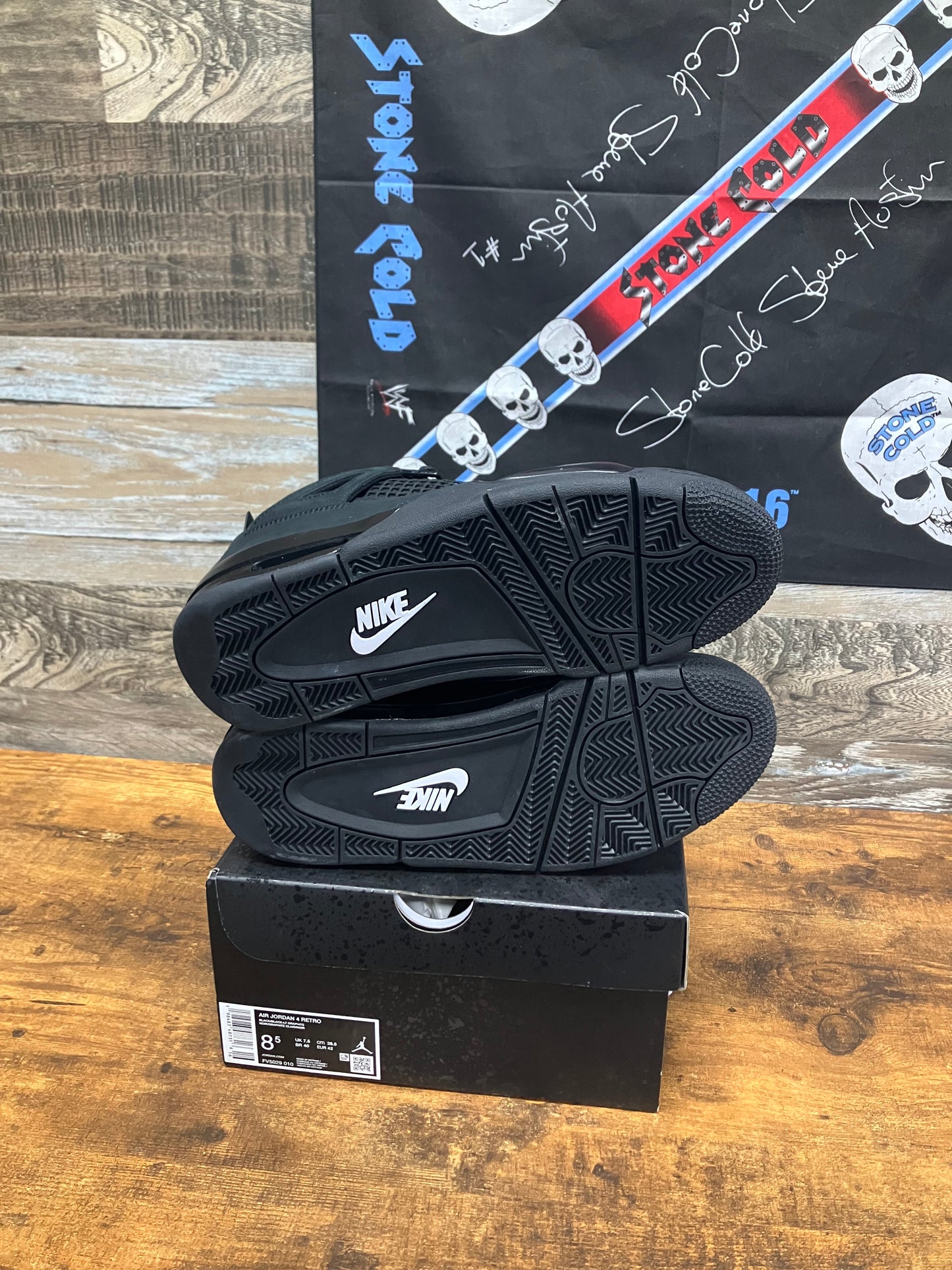 8.5 - Nike Air Jordan 4 Retro "Black Cat" sneakers