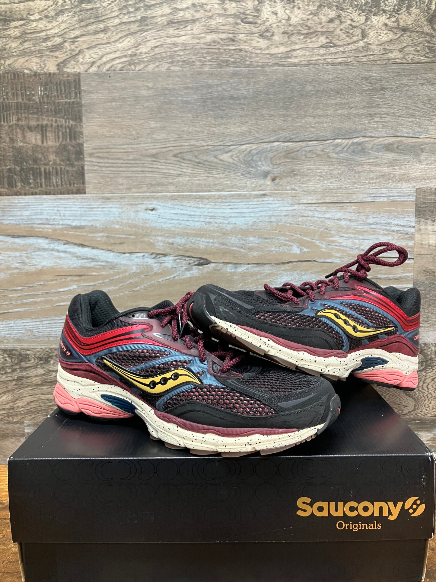 11-Saucony ProGrid Omni