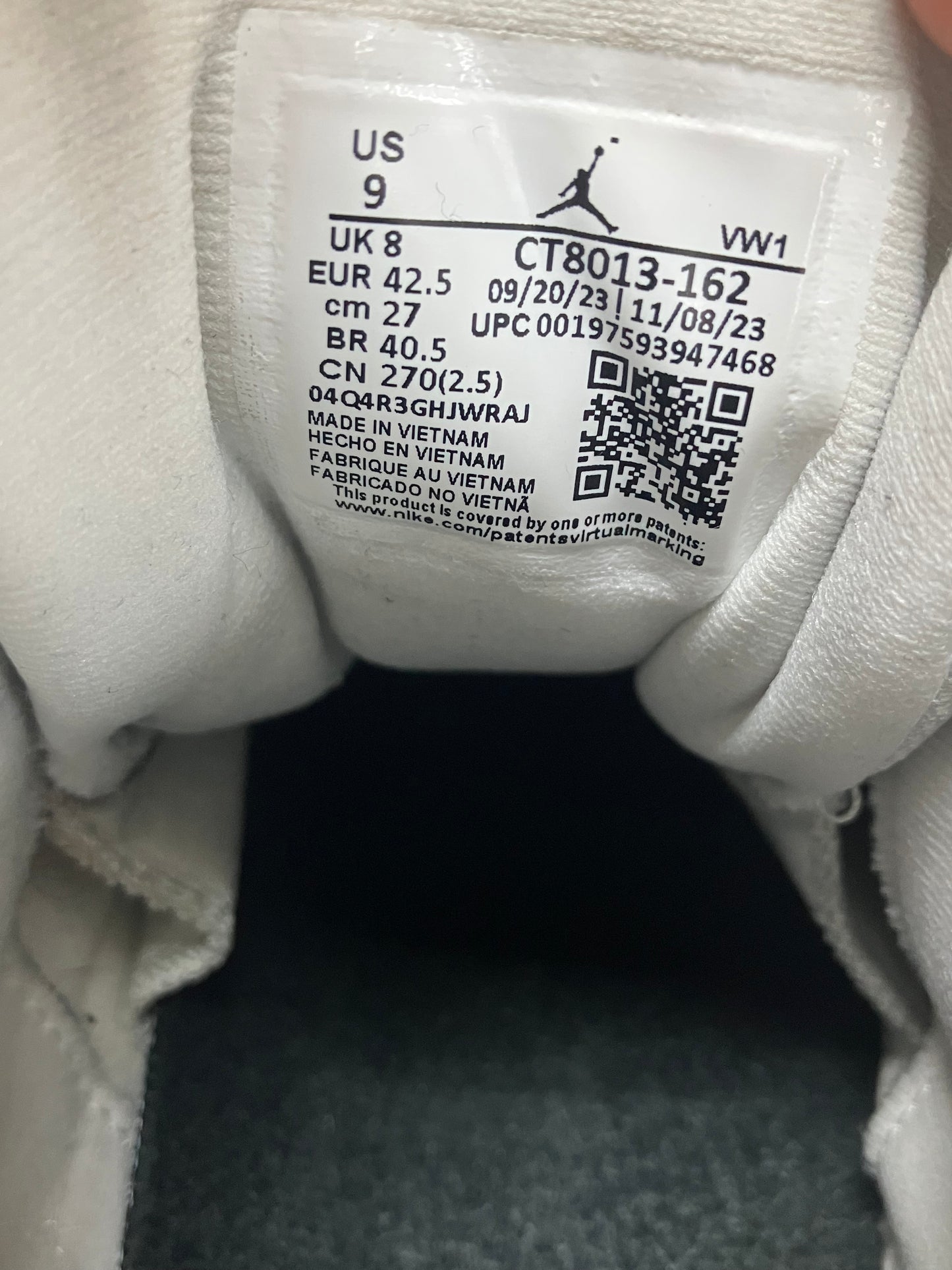 Jordan 12 Taxi flip Size 9