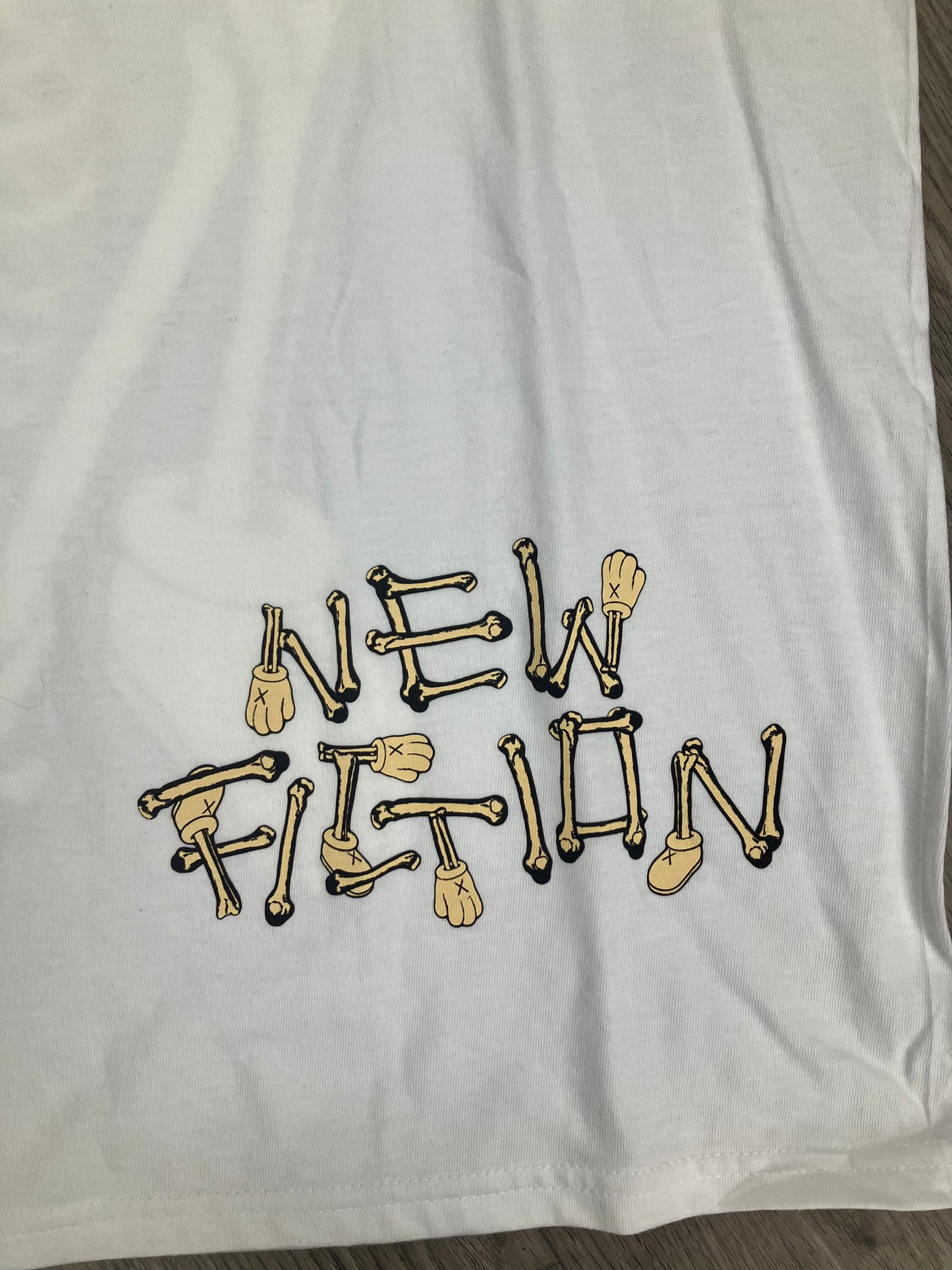 XL-Kaws Skeleton New Fiction white tee