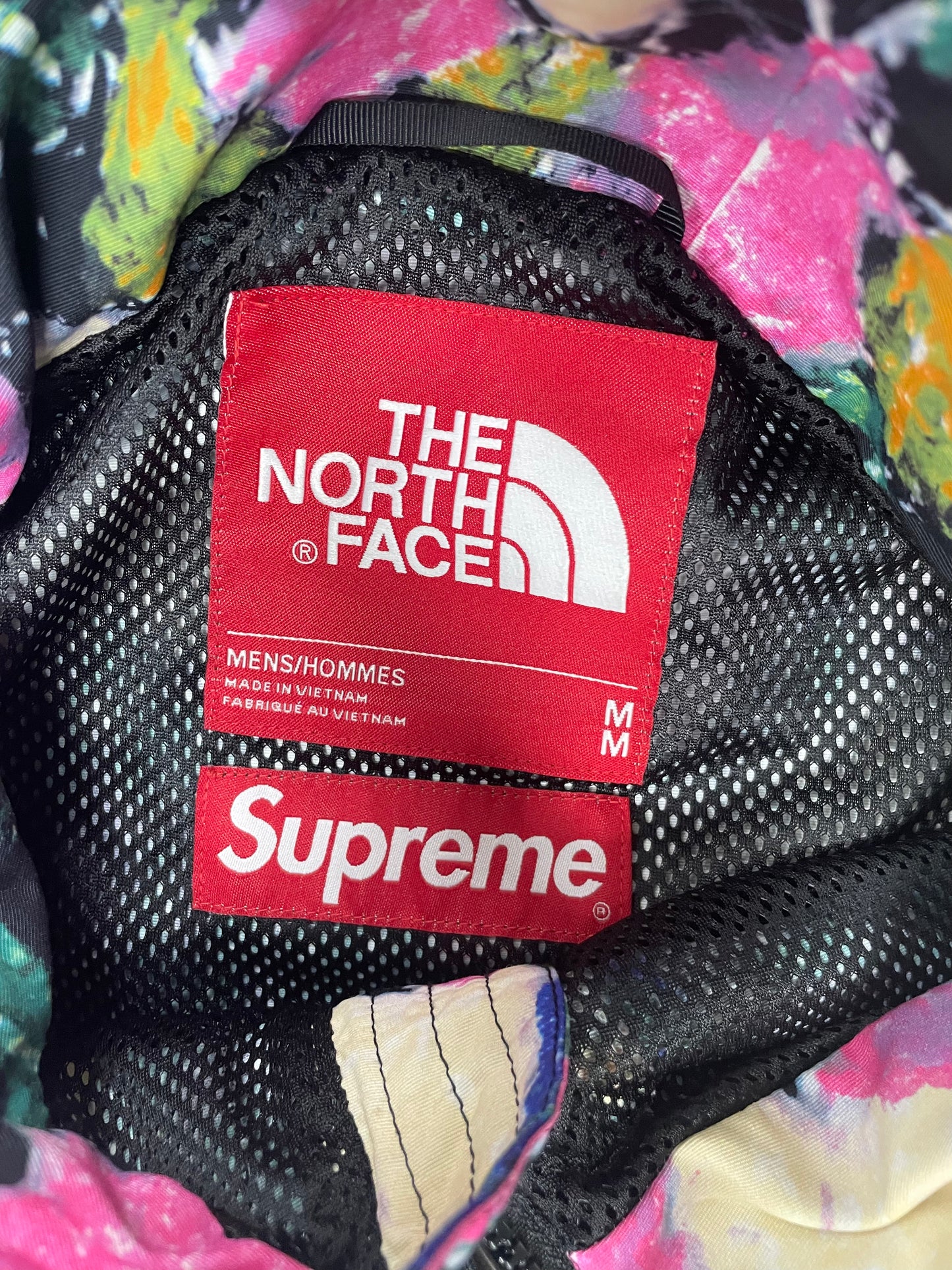 M-Supreme The North Face Trekking Convertible Jacket
