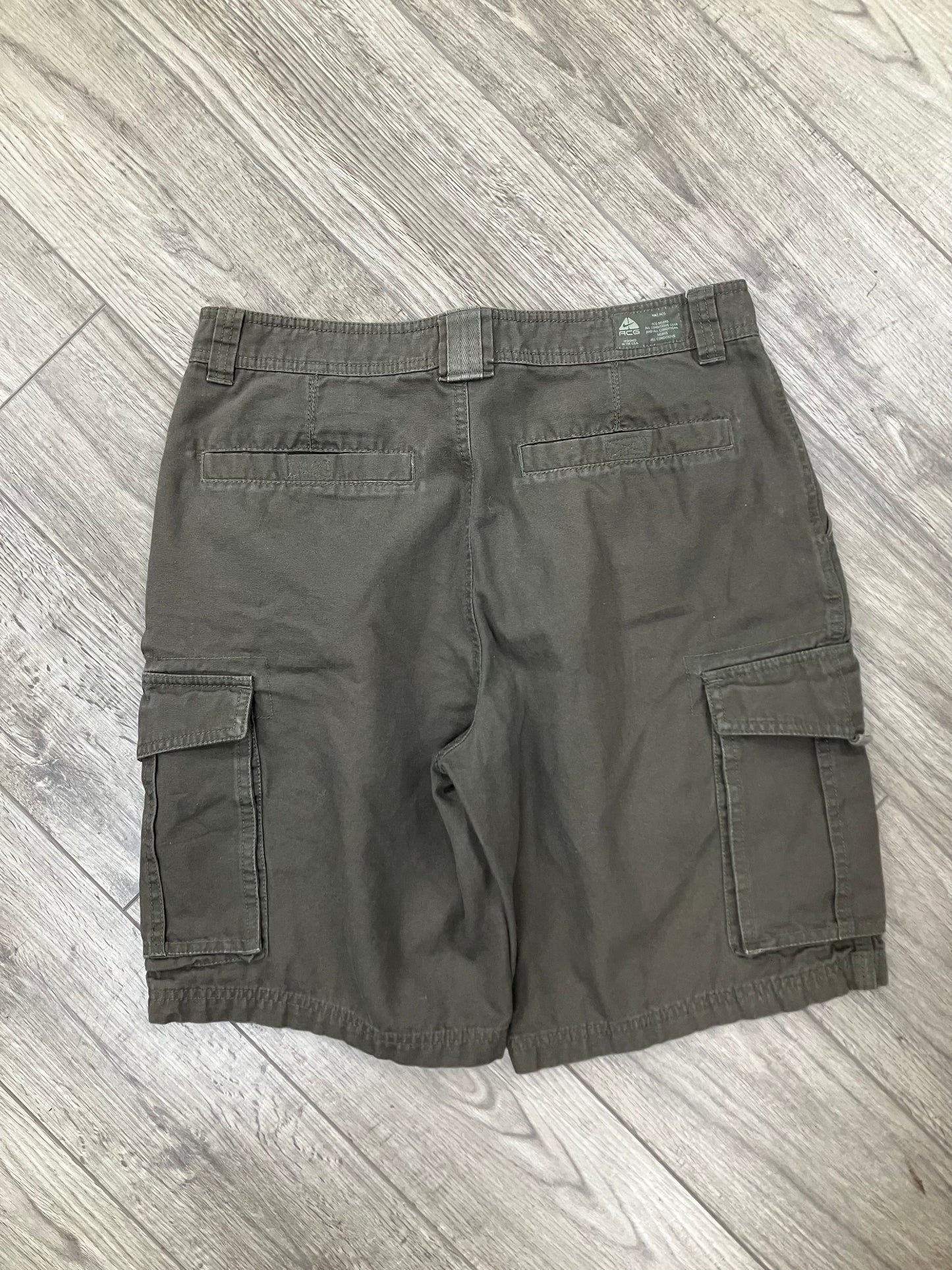Vintage Nike ACG Cargo Shorts Sz 33