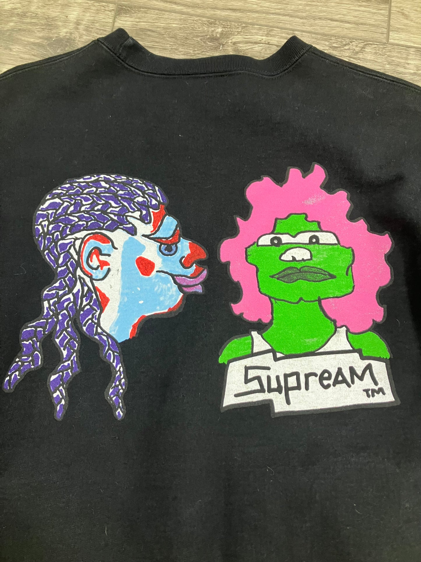L-Supreme Gonz Head Crewneck