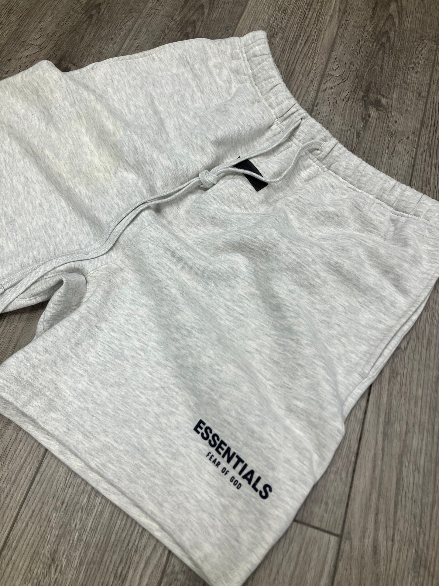XL-Fear Of God Essentials White Cotton Shorts