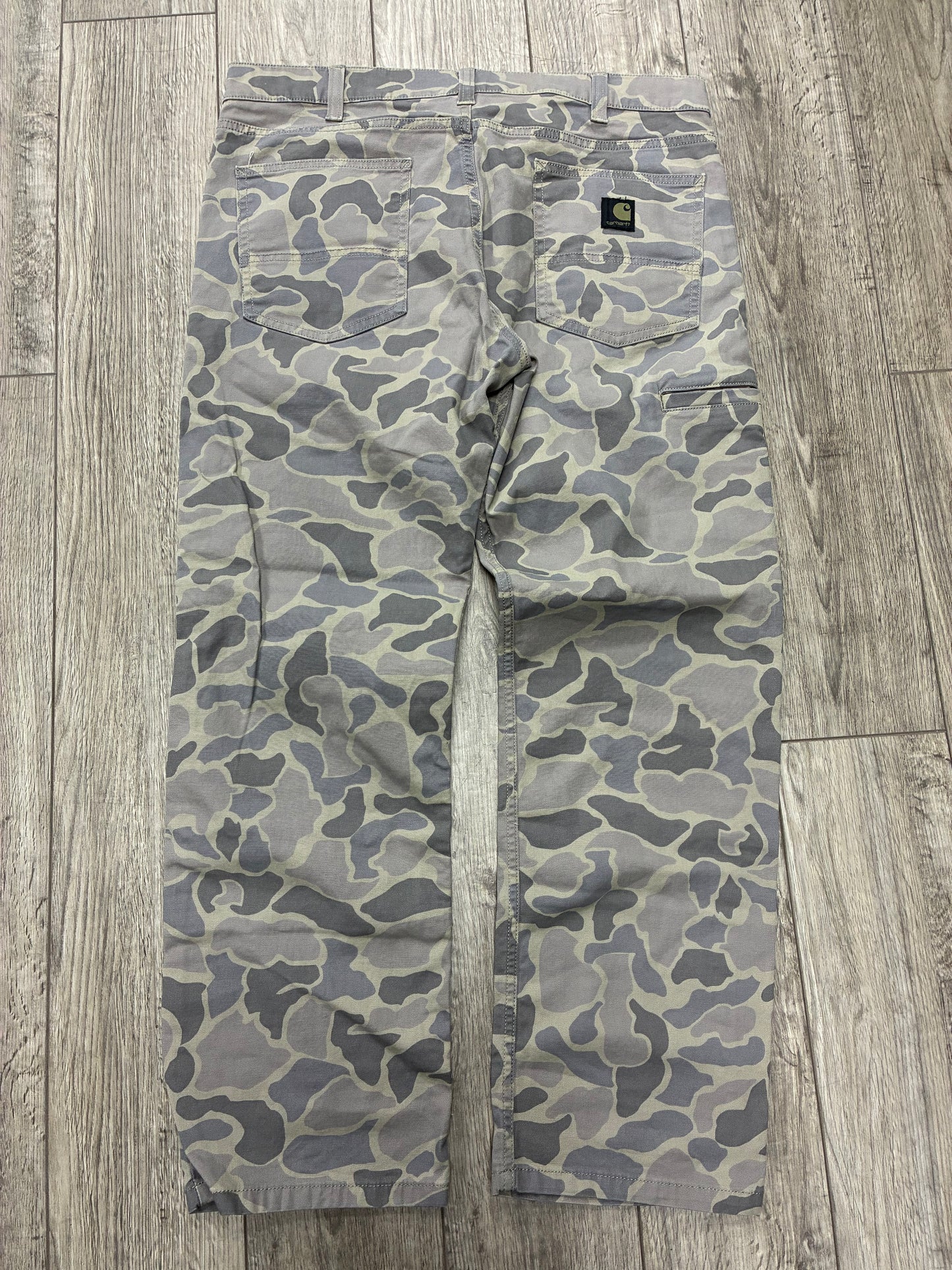 36 - Carhartt Relaxed Straight Grey Camo Pants