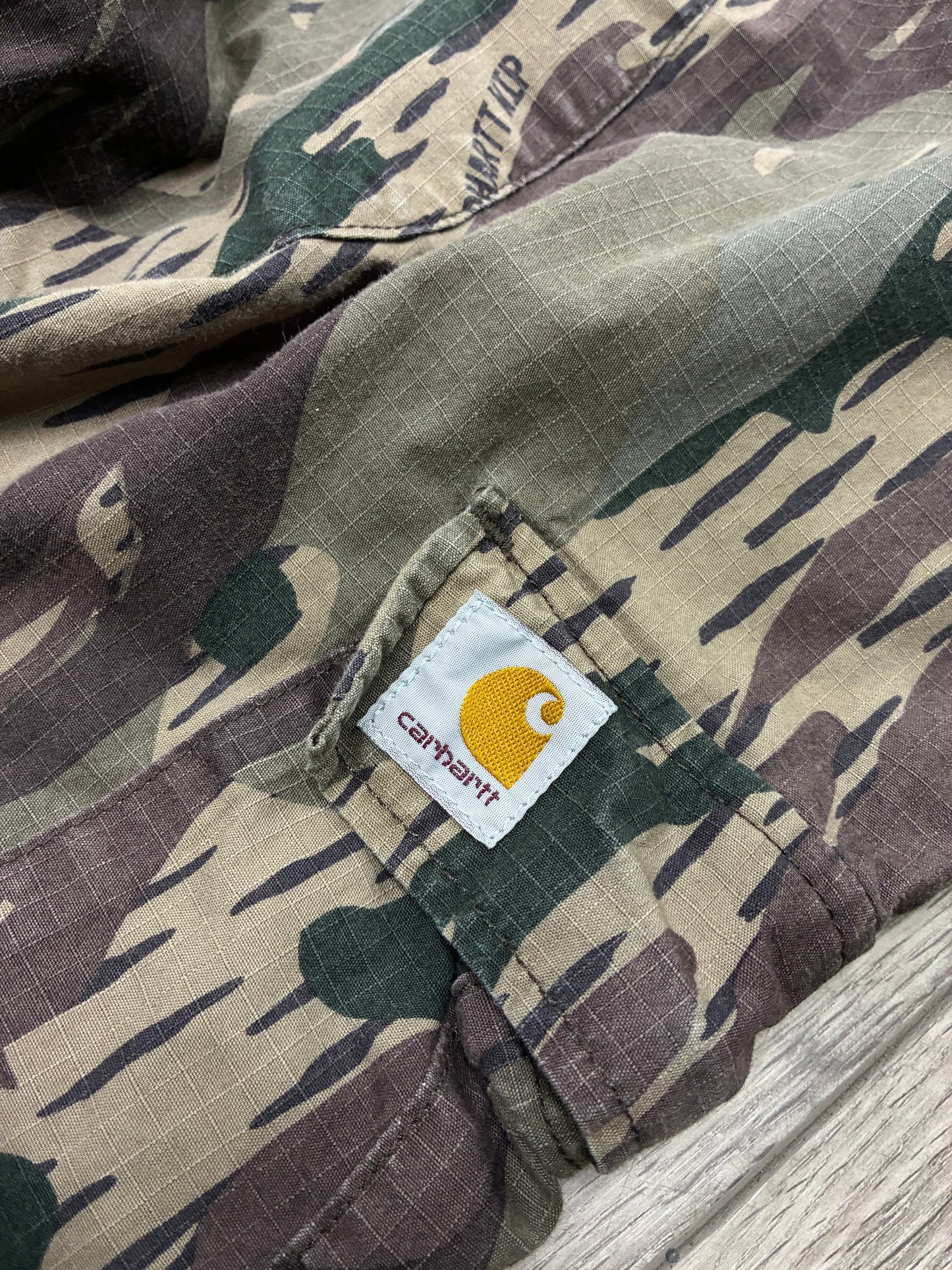 38 - Carhartt WIP Tiger Stripe Camo Cargo Pants