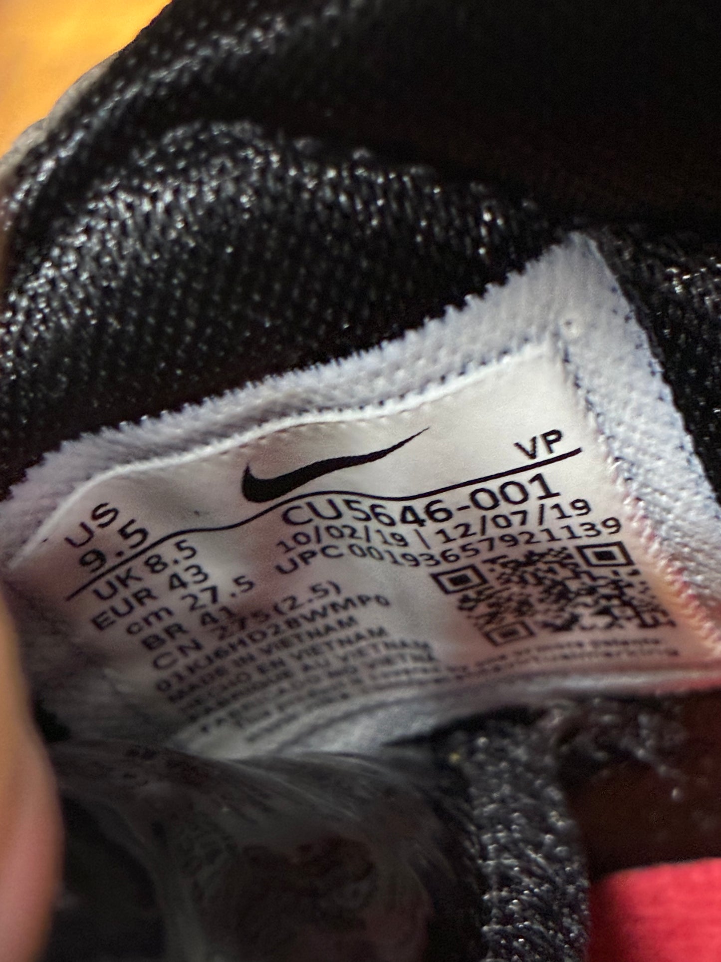 9.5 - Nike Air Max LeBron 7 Fairfax