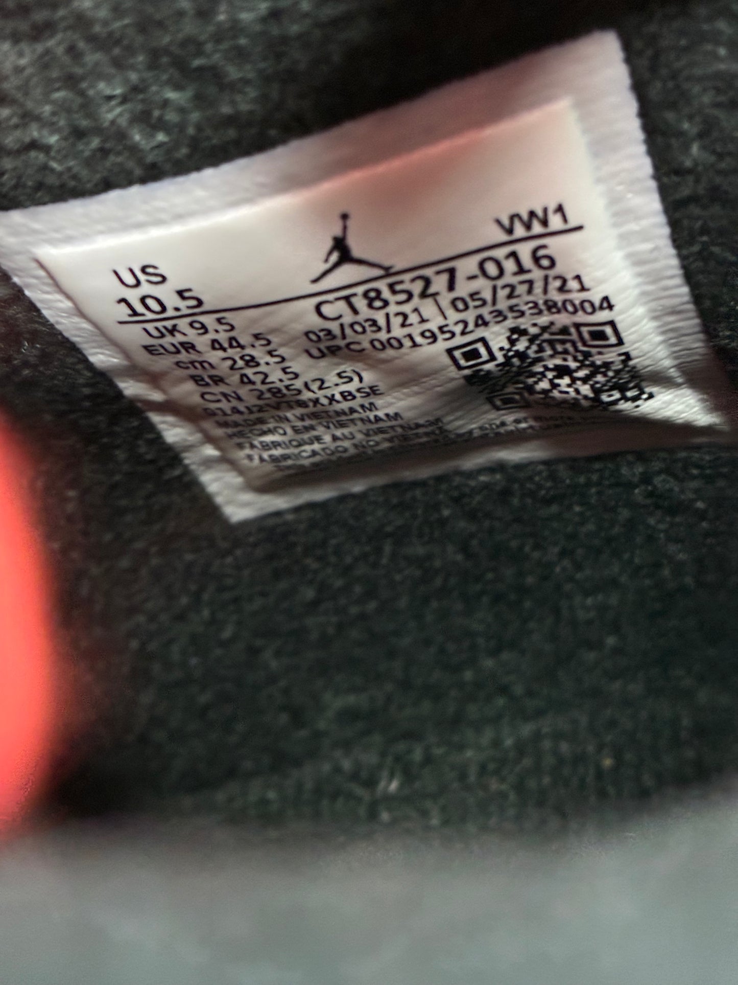 10.5 - Air Jordan 4 Red Thunder