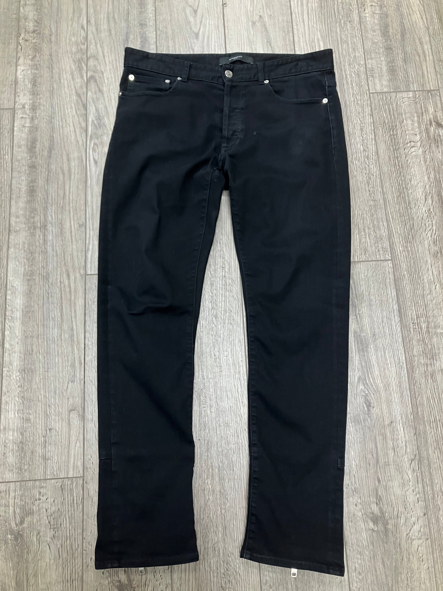 33-Givenchy Black Zipper Skinny jeans