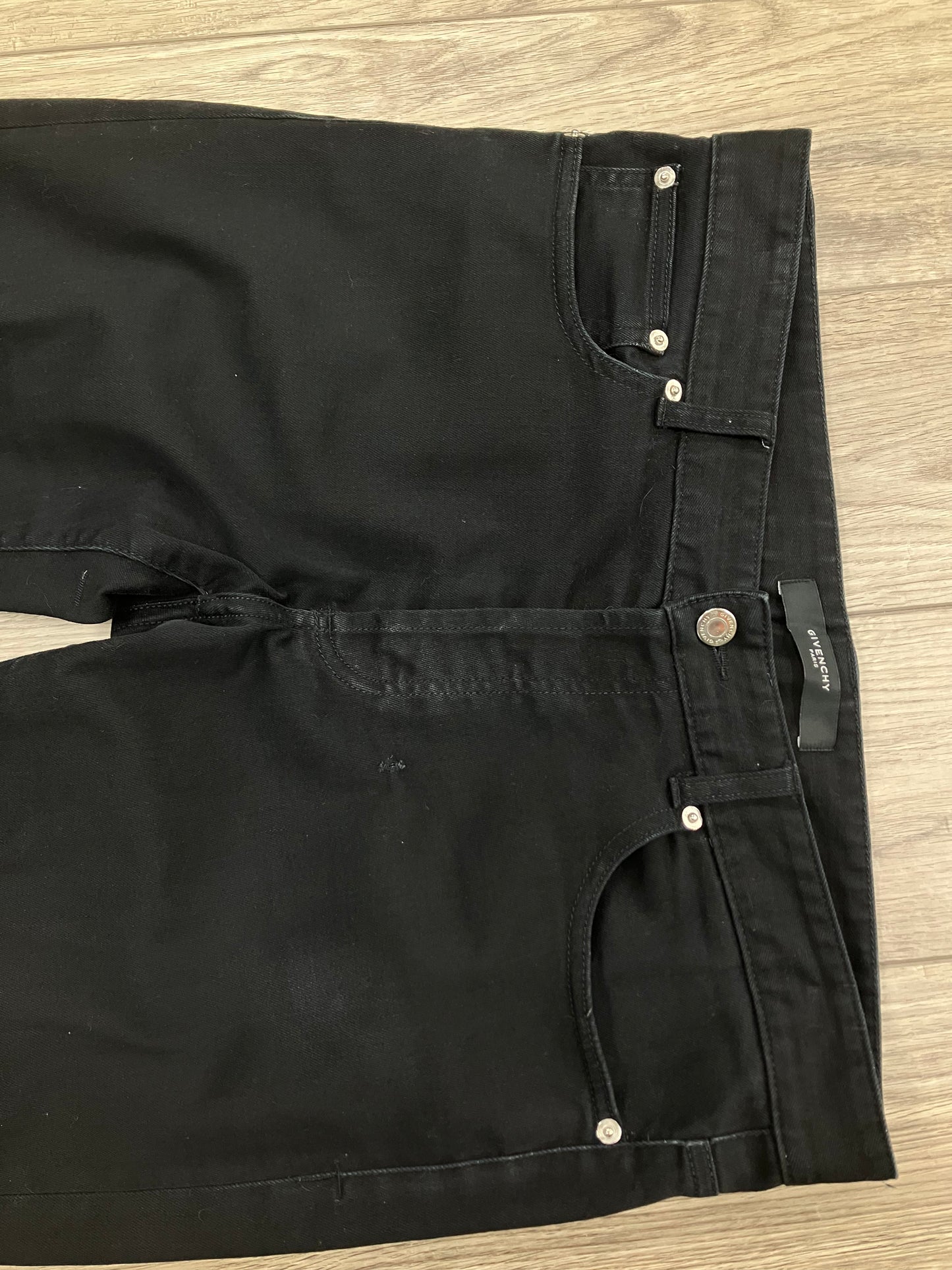 33-Givenchy Black Zipper Skinny jeans