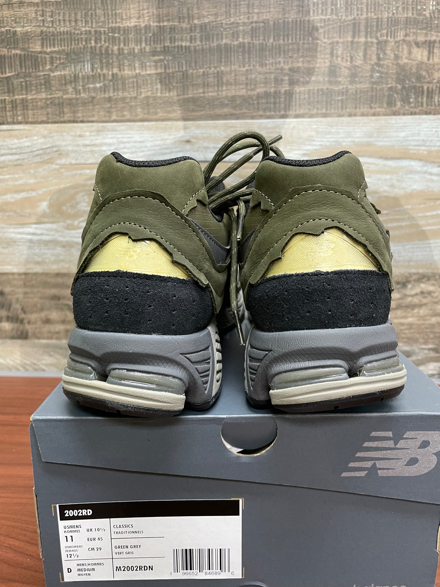 New balance 2002r ripstop olive