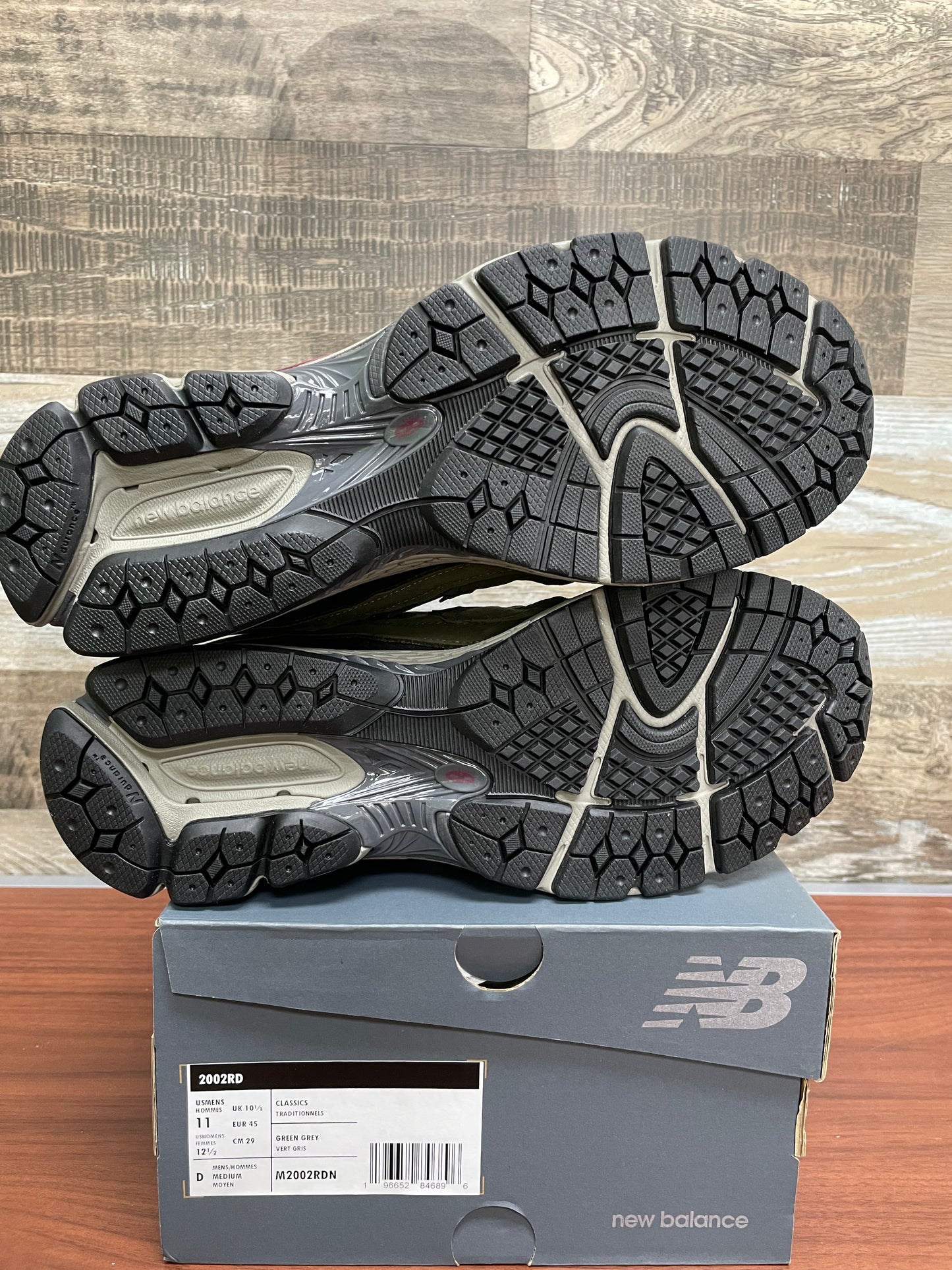 New balance 2002r ripstop olive