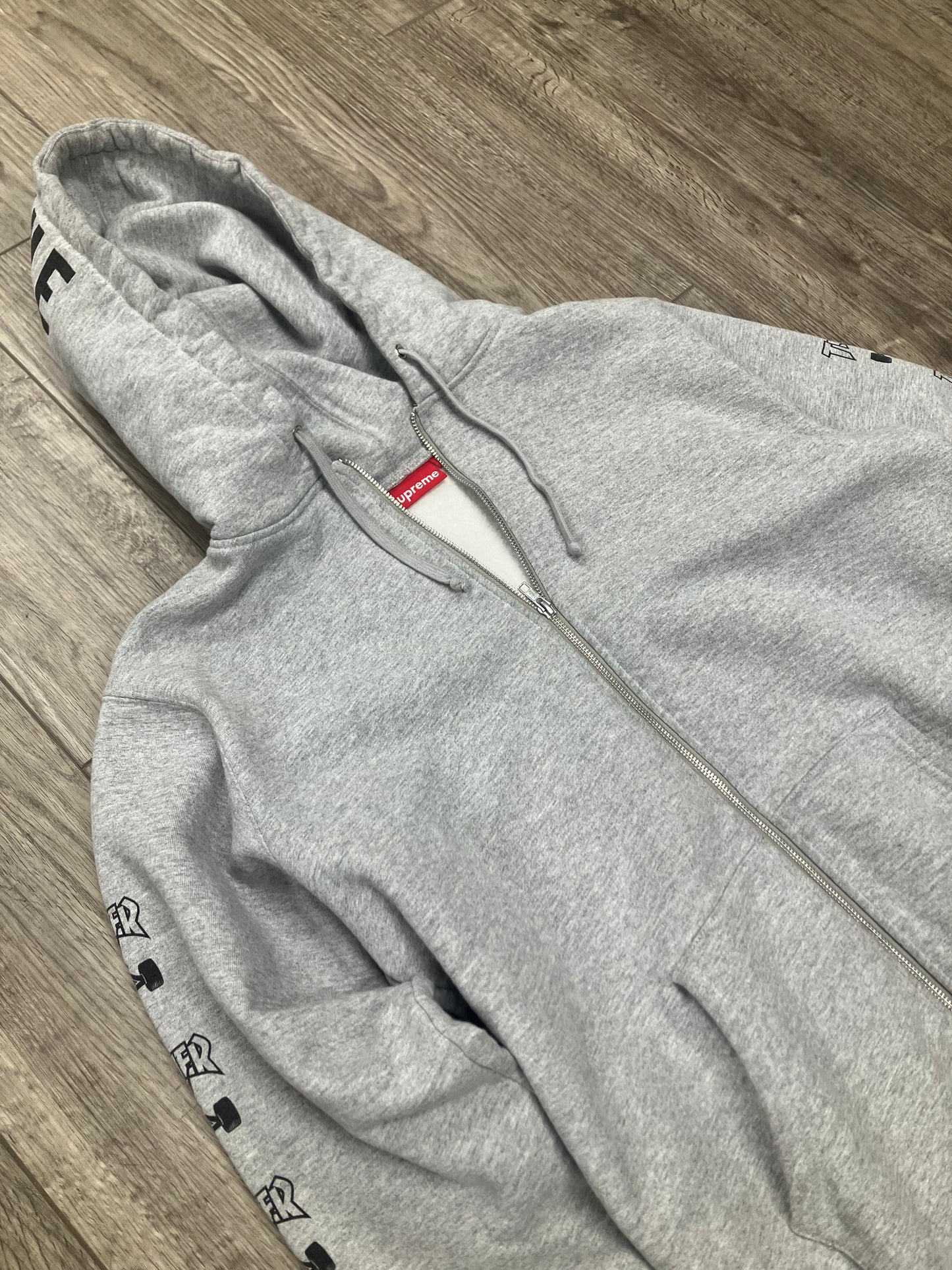 XL-Supreme Thrasher Hoodie