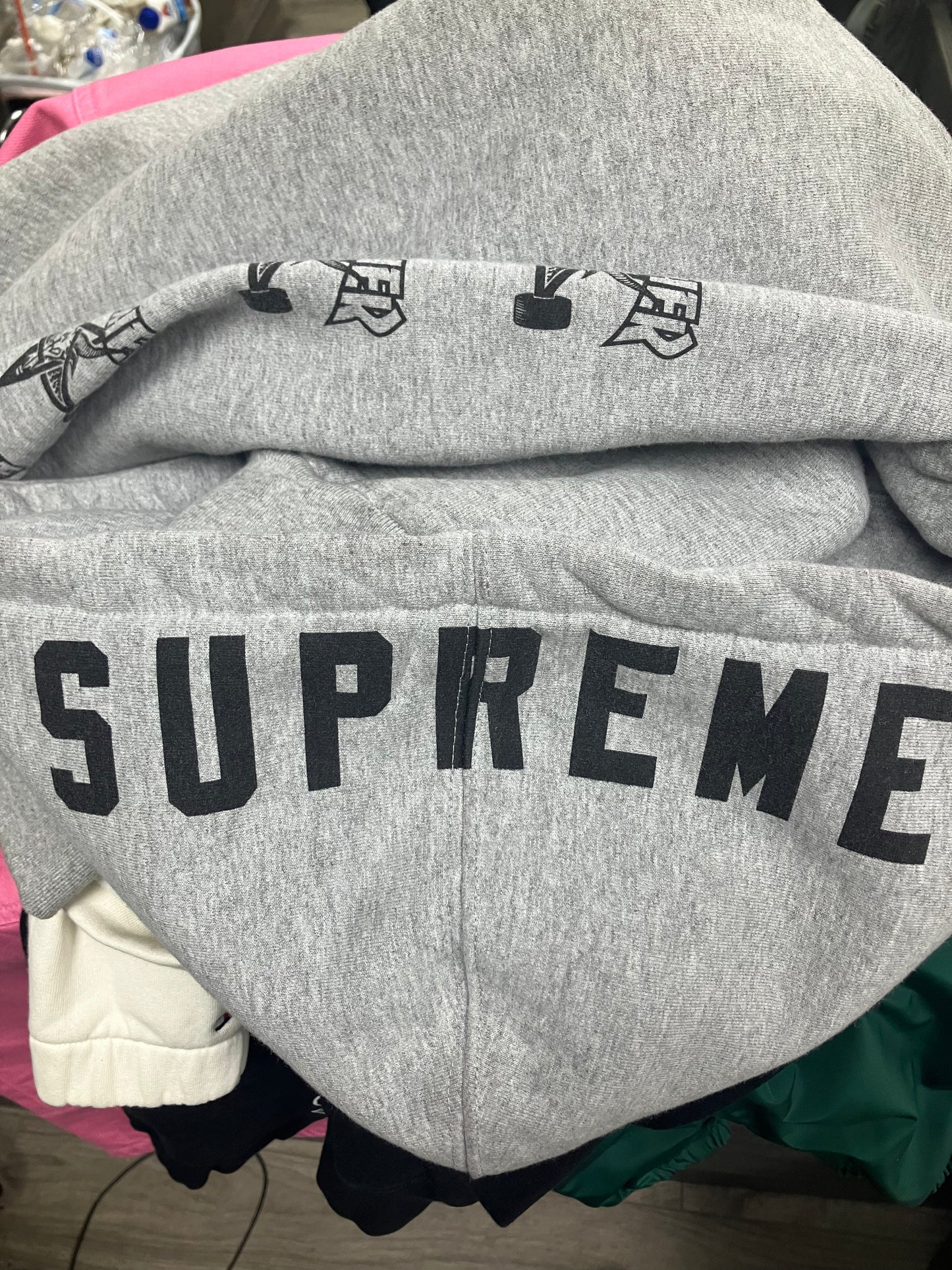 XL-Supreme Thrasher Hoodie