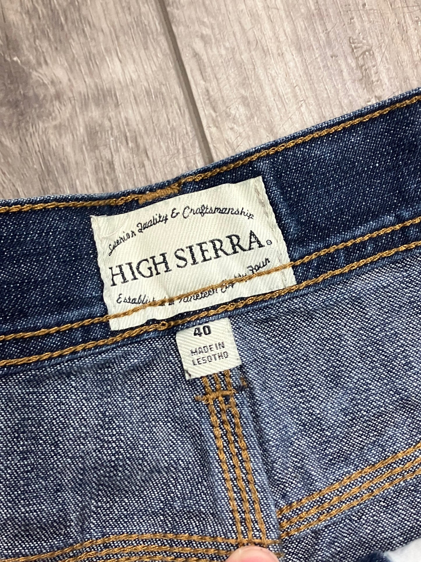 High Sierra Jort Size 40