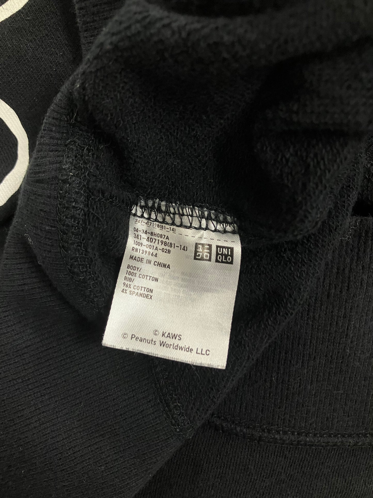 L-Kaws Uniqlo Peanuts Snoopy Crewneck