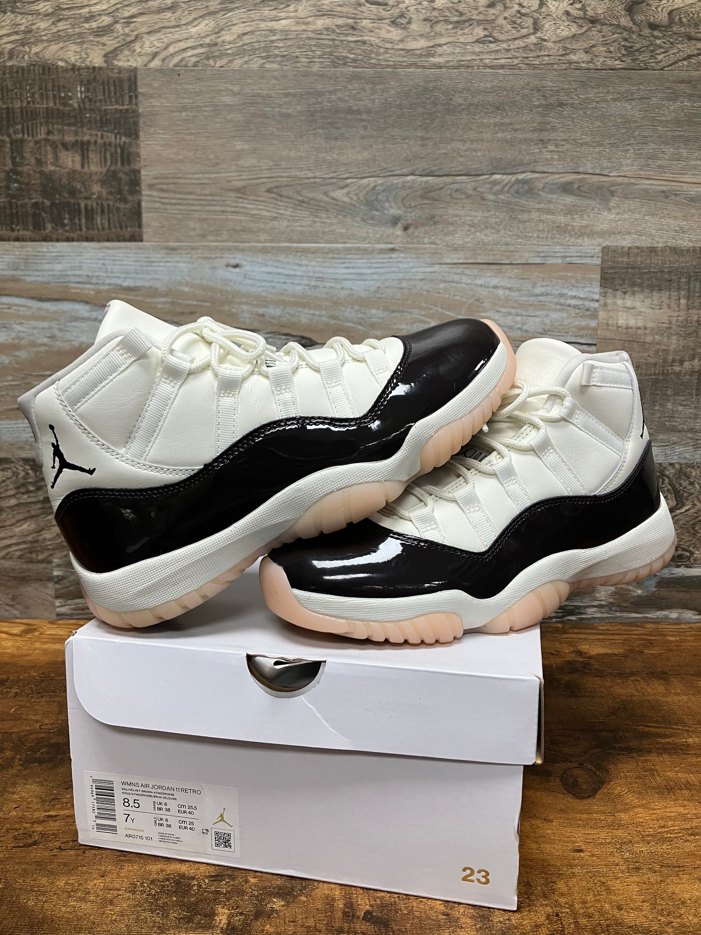 8.5-Air Jordan 11 Neapolitan