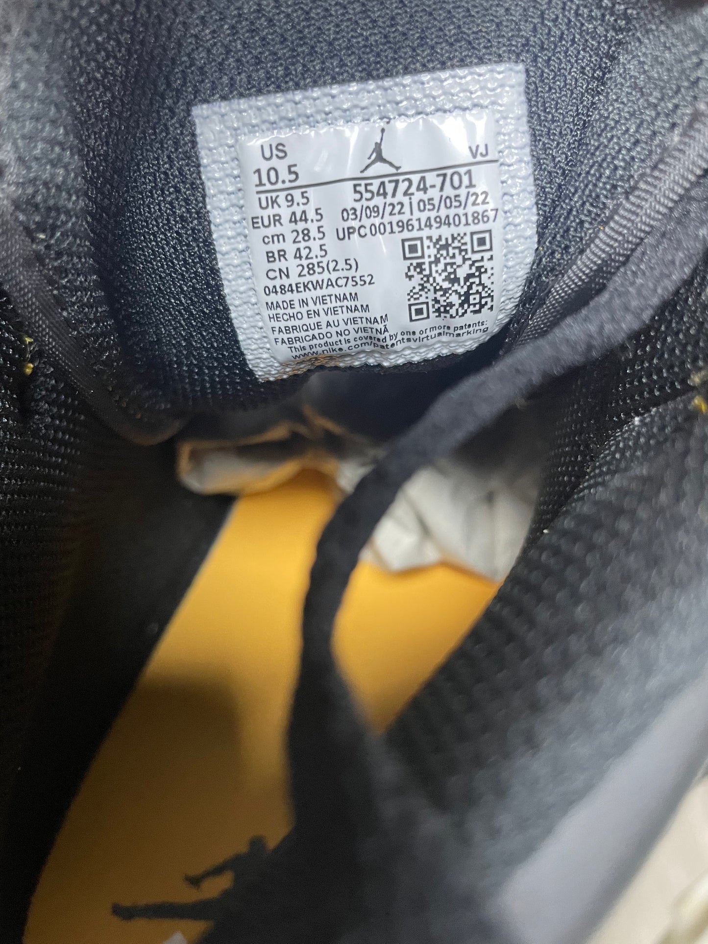 10.5-Air Jordan 1 Mid Taxi