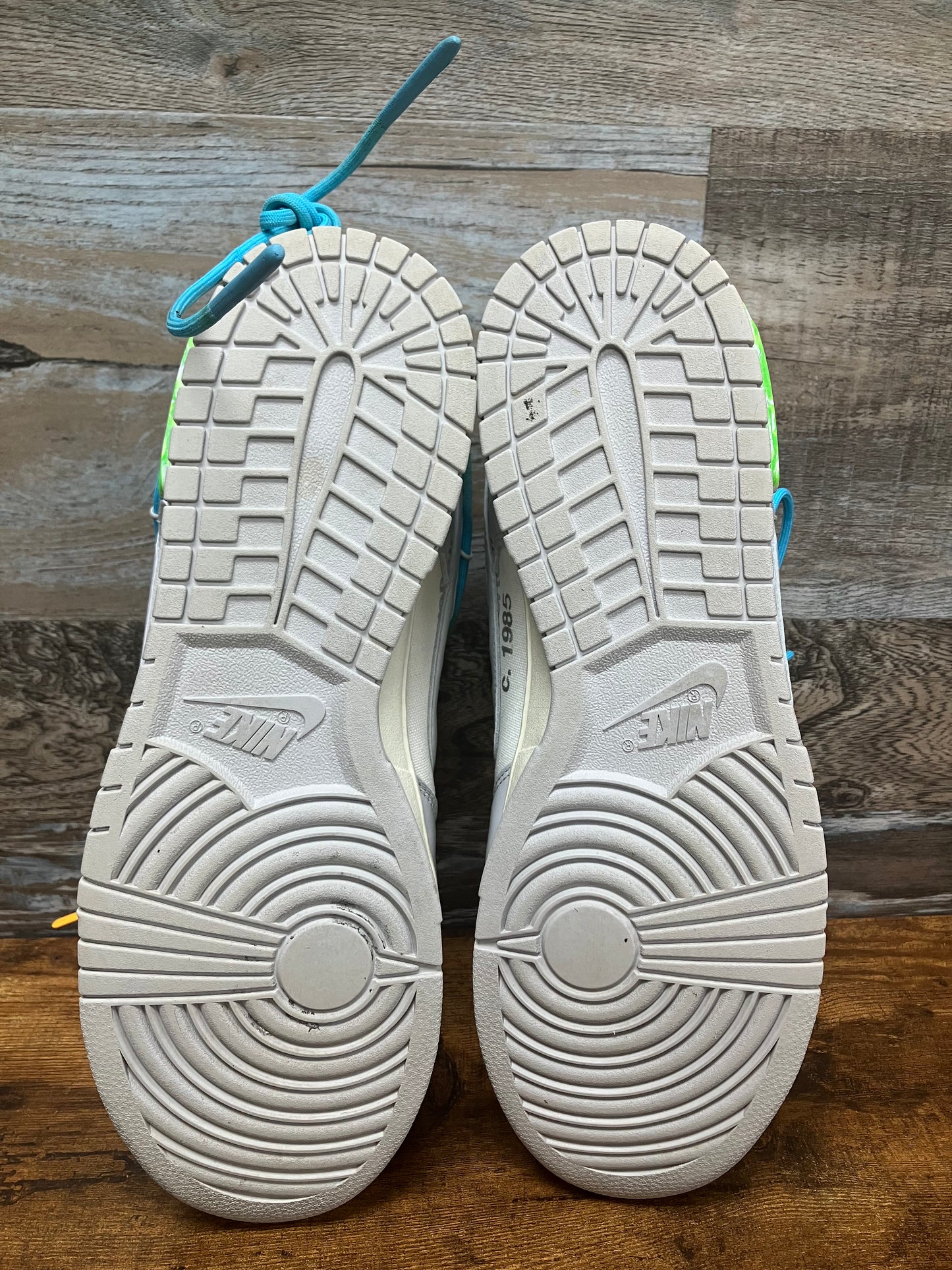 13-Nike Off-white dunk Lot 02 of 50