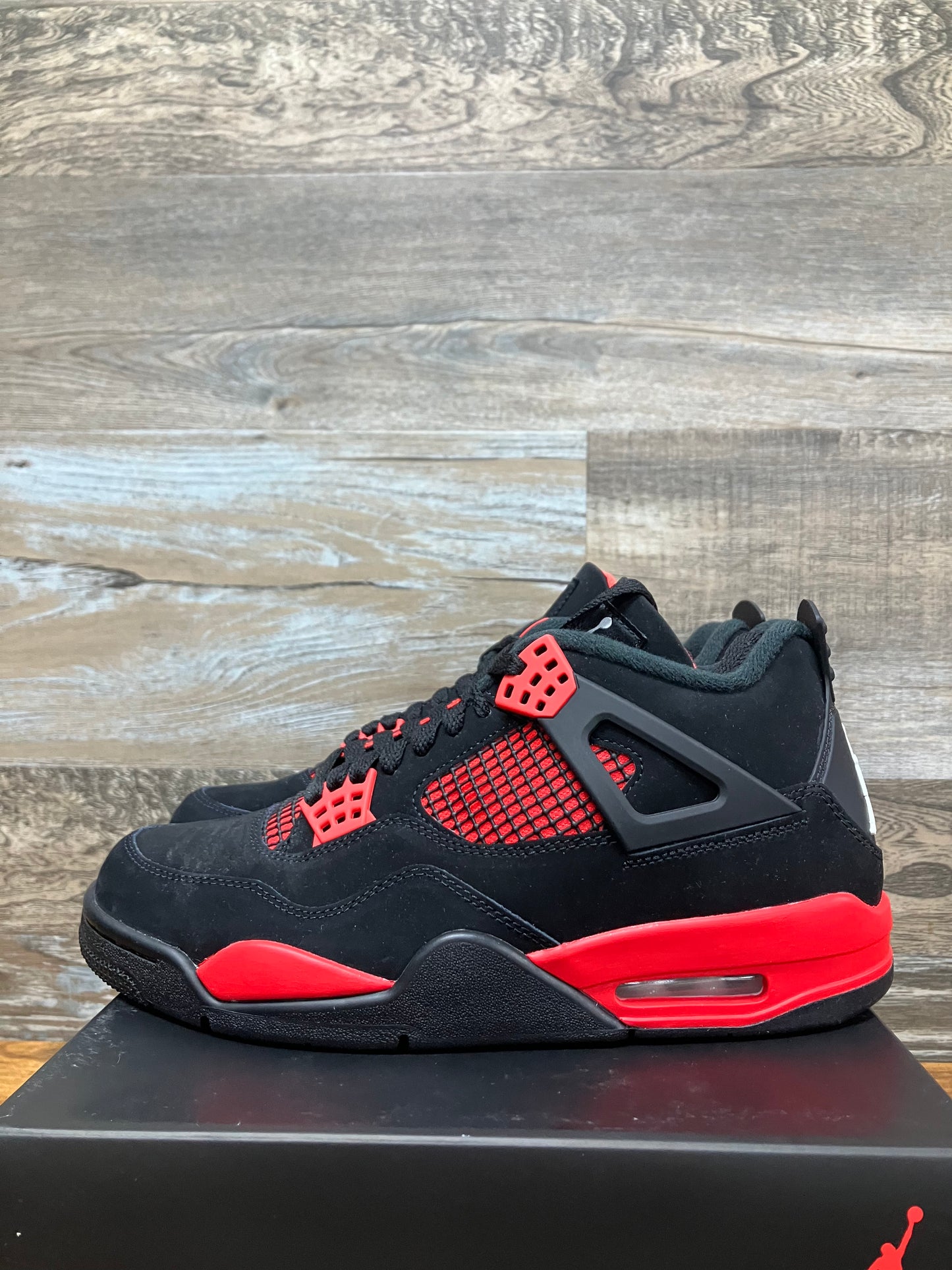 Air Jordan 4 Red Thunder Sz 8